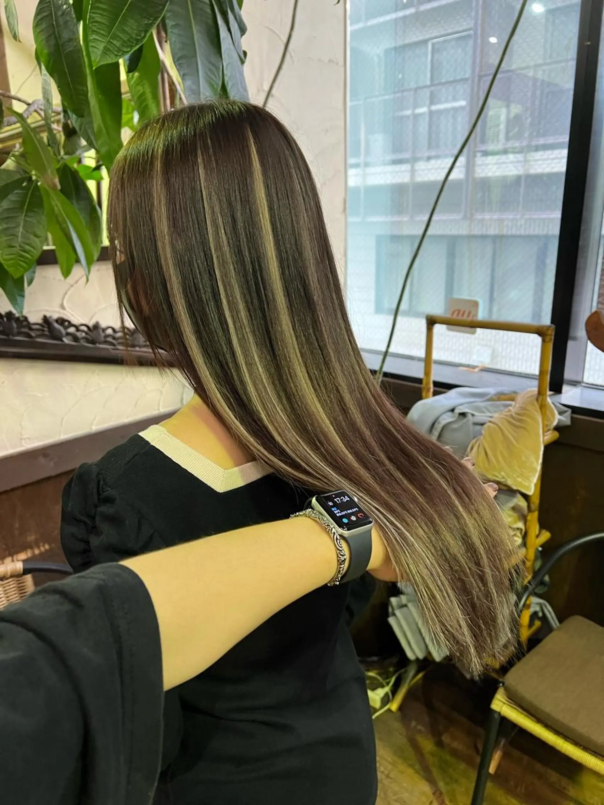 ロング カラー ハイライトカラー エクステ ハイライト ヘアカラー エクステ PSY(サイ)所属・PSY(サイ)池袋 金田尚久🎨のヘアスタイル