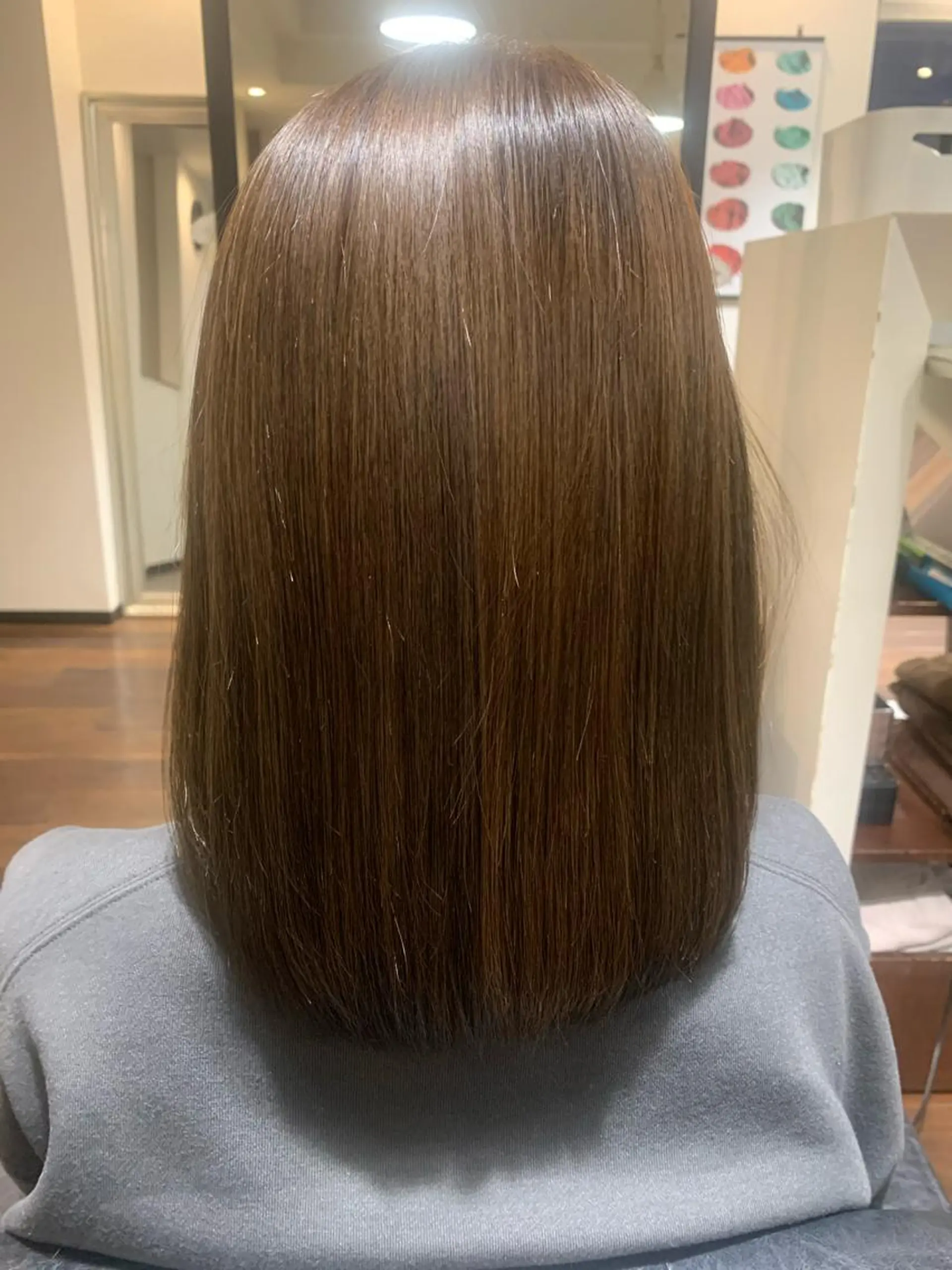 ミディアム 縮毛矯正 être所属・丸山 寛のヘアスタイル