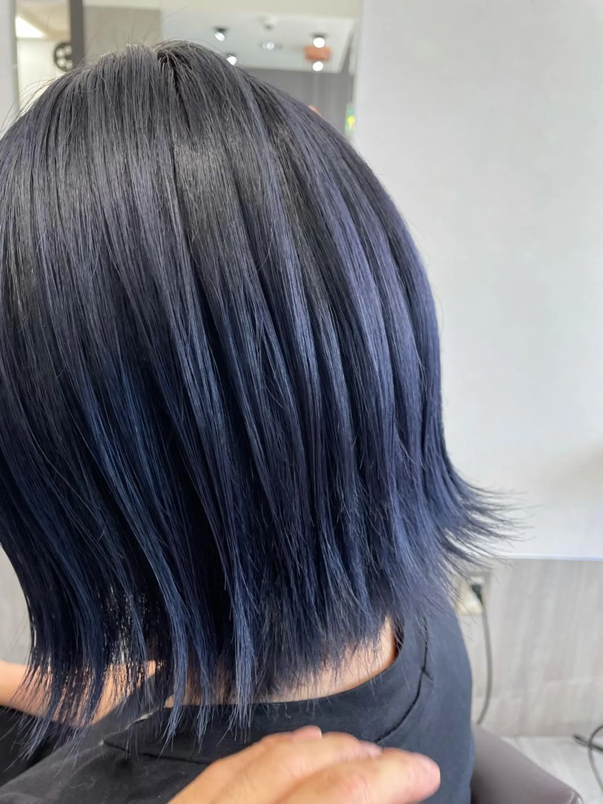 カラー ヘアカラー AIRI layer cut hairのヘアスタイル