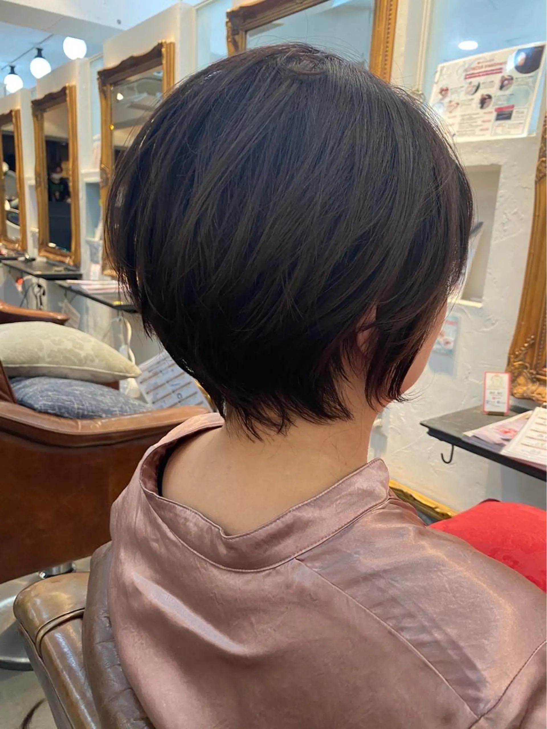 ショート カラーが上手い 辻悠月のヘアスタイル