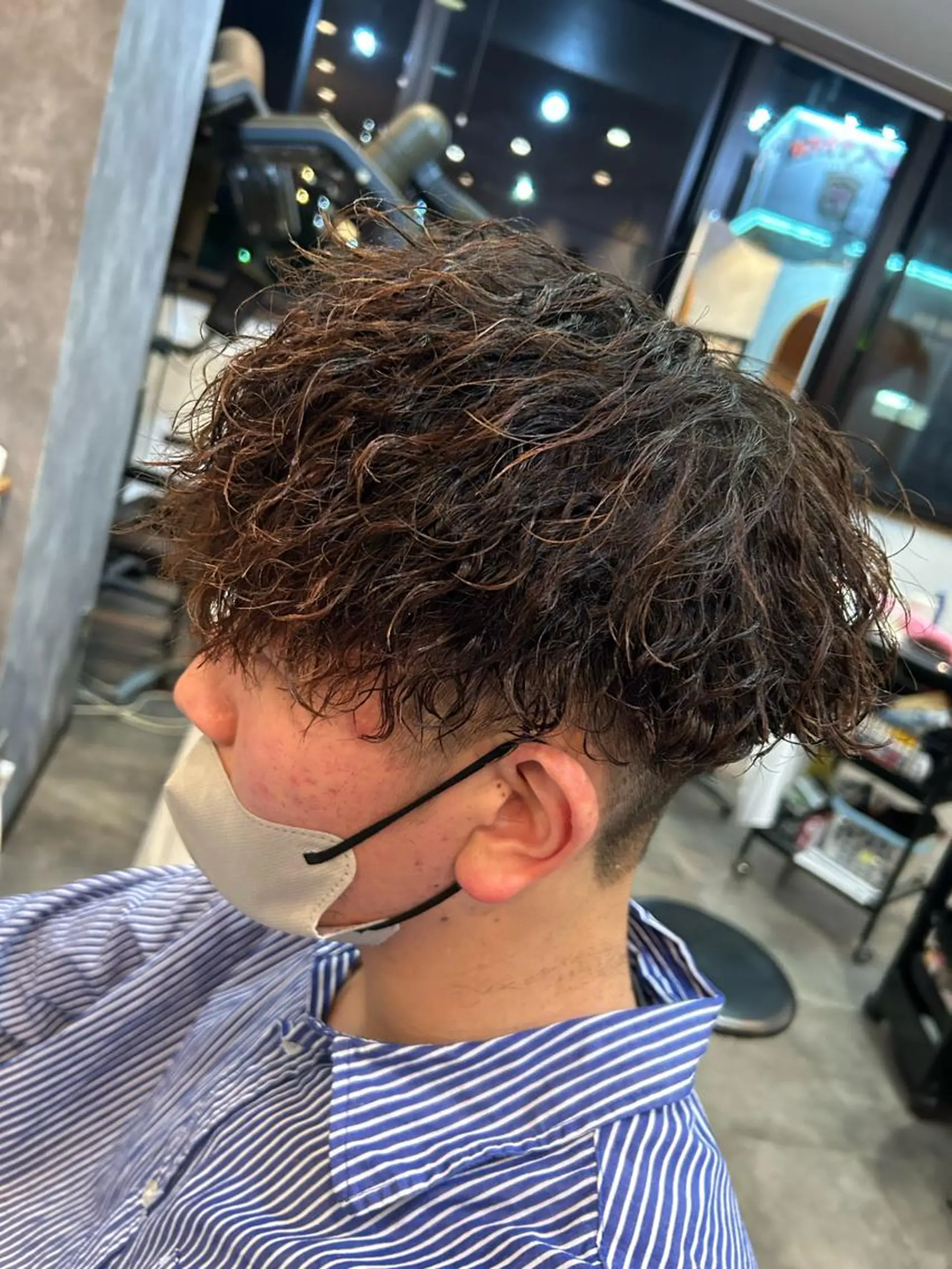 カラー パーマ メンズ メンズパーマ ツイストスパイラルパーマ スパイラルパーマ カット パーマ stylist 静音「LEON」のヘアスタイル