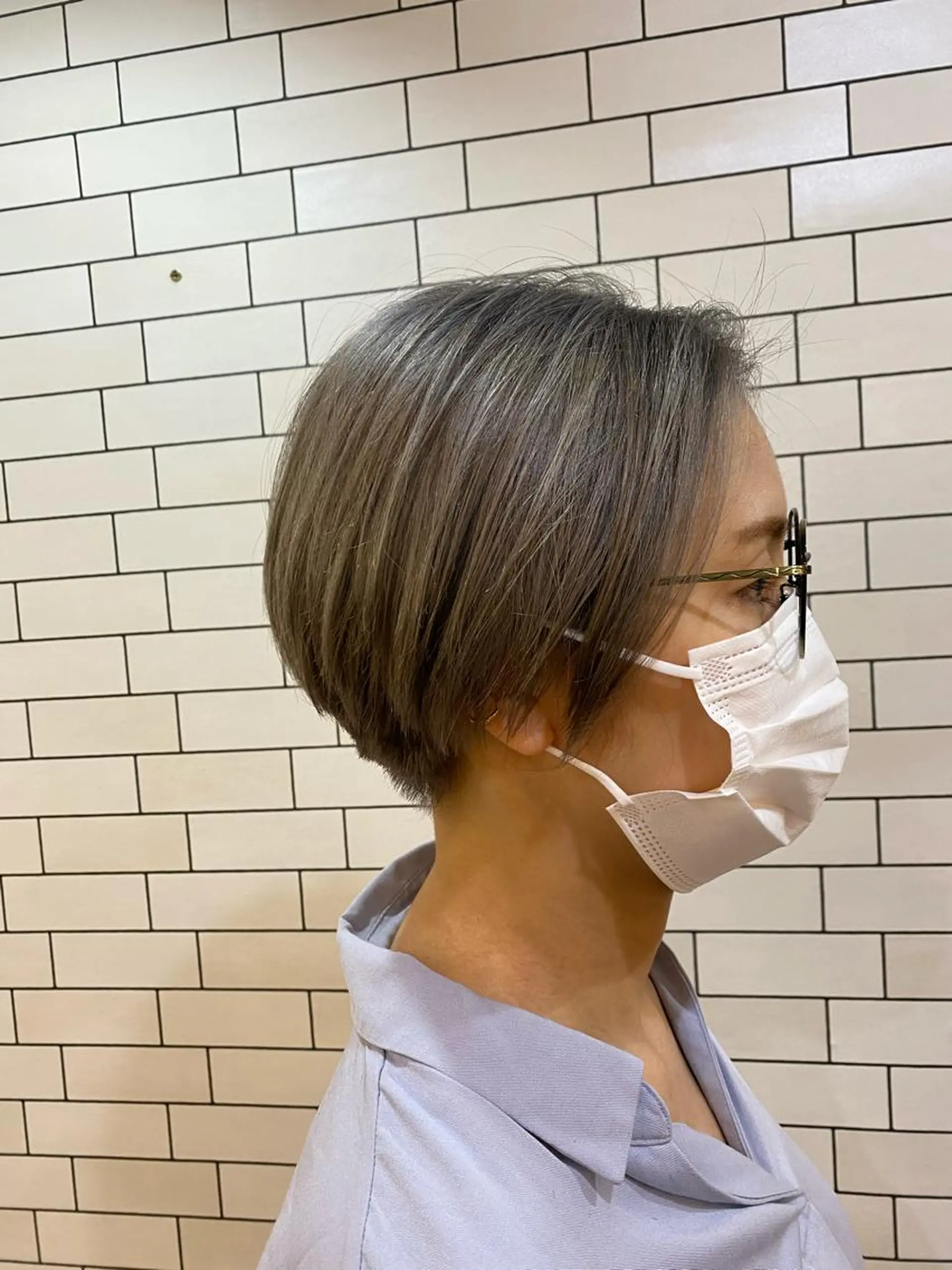 ショート カラー ブリーチ ケアブリーチ ヘアカラー オーストヘアージジ所属・TAI透明カラー 柔らかい縮毛矯正のヘアスタイル