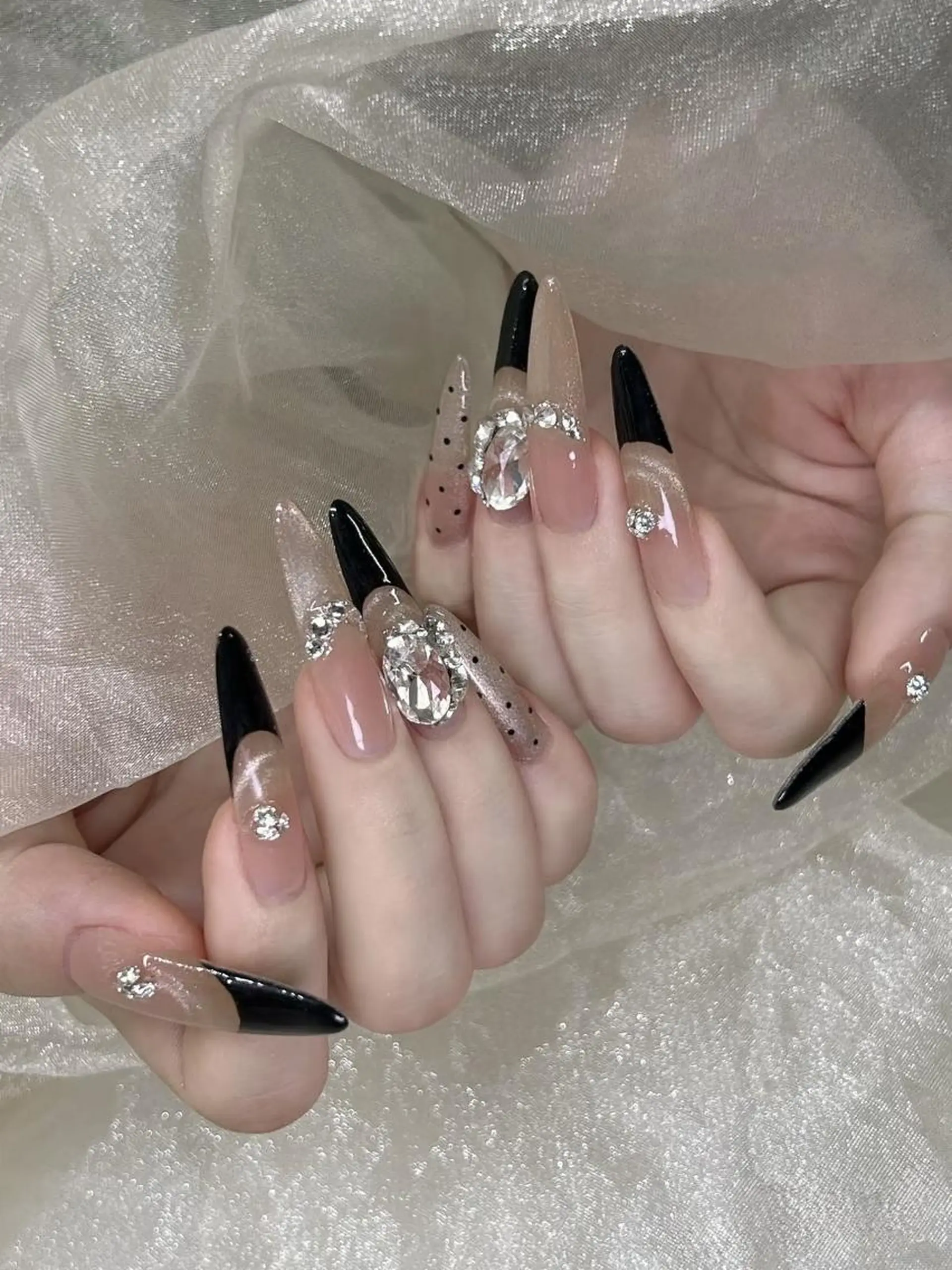 ネイル 長さ出し フレンチネイル グラデーション 卒業式 マグネットネイル ハンドネイル MIHANA HIKARIのネイルデザイン