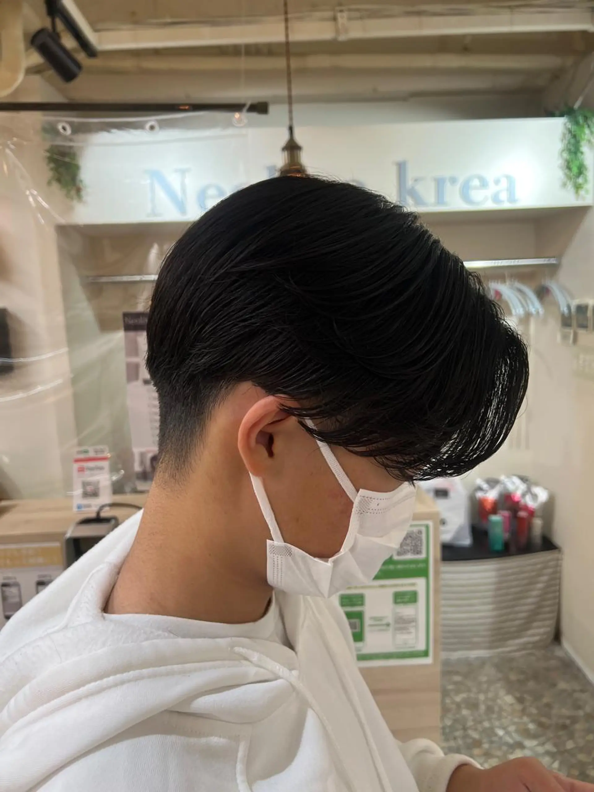 ミディアム パーマ メンズ センターパート カット ヘッドスパ メンズカットパーマ ✂️ JOYAのヘアスタイル