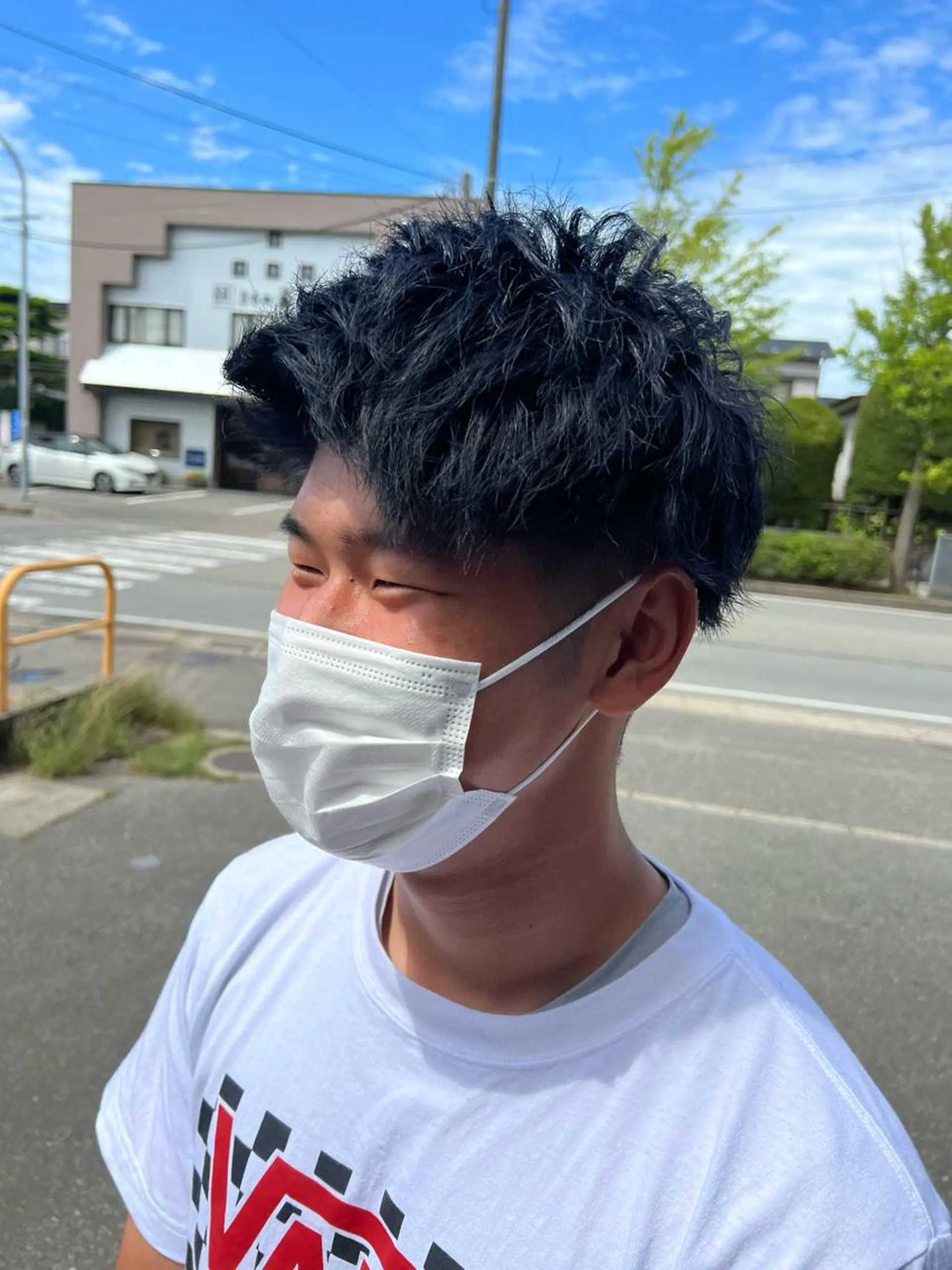 カラー メンズ newi TATSUのヘアスタイル