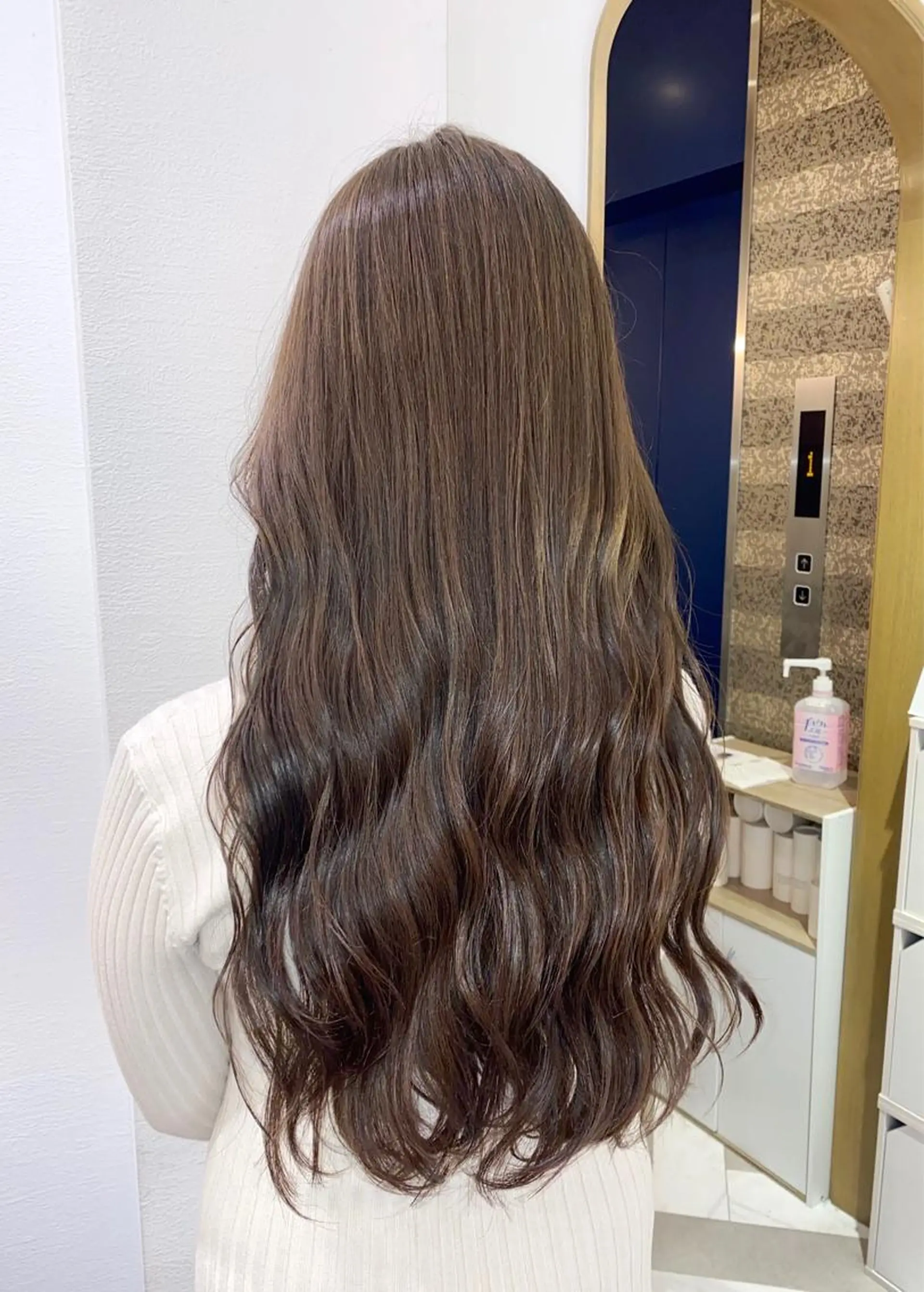 ロング カット ヘアカラー トリートメント レイヤーカット /透明感カラー西田のヘアスタイル