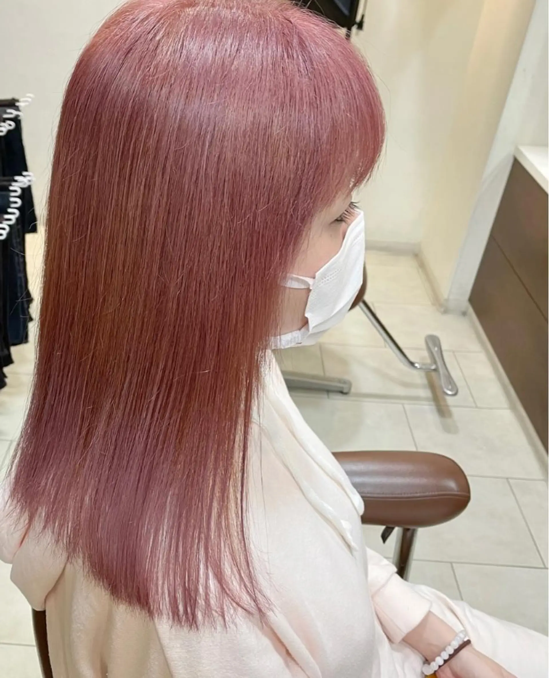 ミディアム カラー ブリーチ ピンクカラー 天王寺ハイトーン rinkaのヘアスタイル