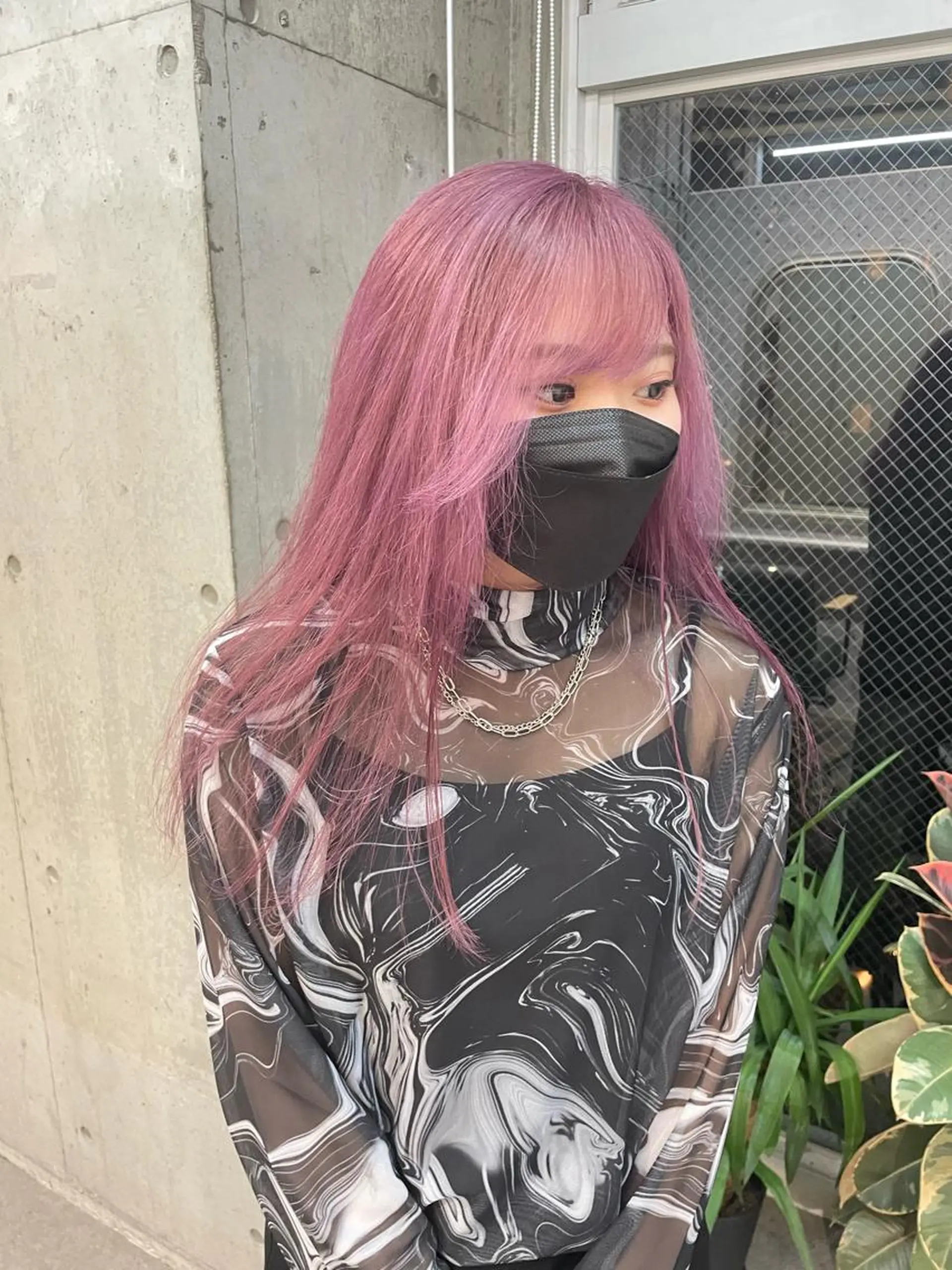 ロング カラー ピンクカラー lani hair salon所属・SHOTO ハイトー ン/デザインカラーのヘアスタイル