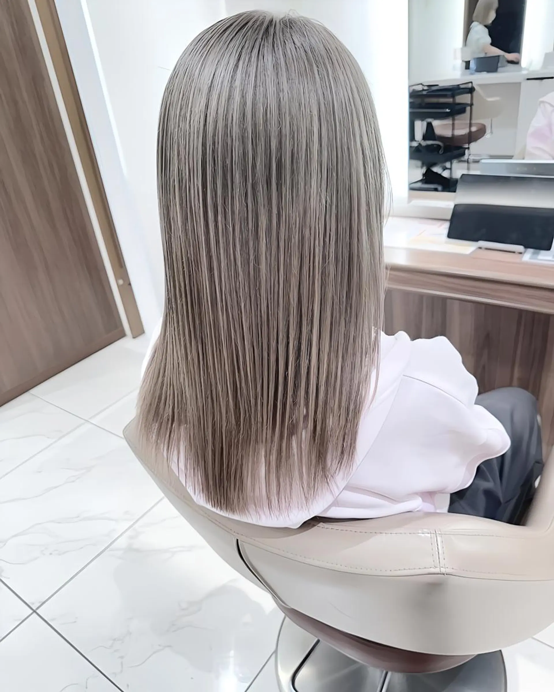 カラー セミロング ブリーチ 髪質改善 ヘアカラー 渡邊楓果／髪質改善 ブリーチ/カラーのヘアスタイル