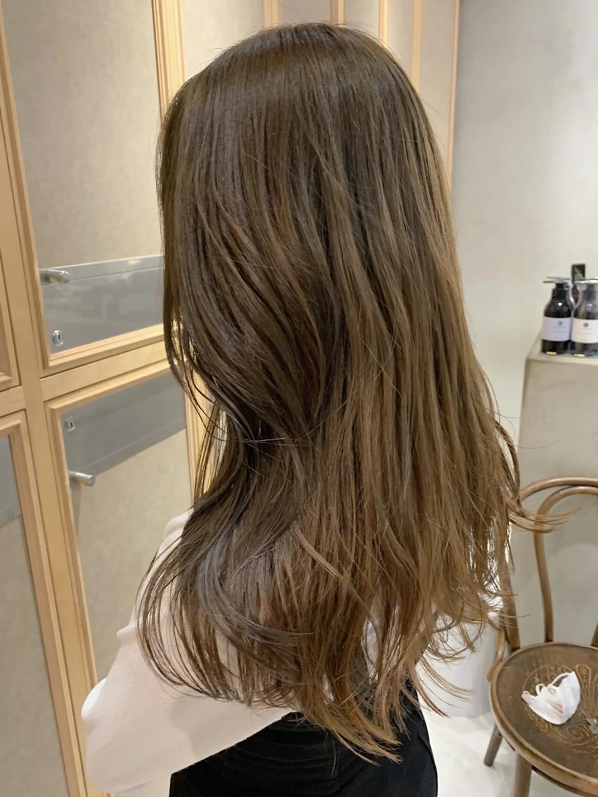 セミロング カラー ベージュカラー TENELE所属・チバ タクミのヘアスタイル