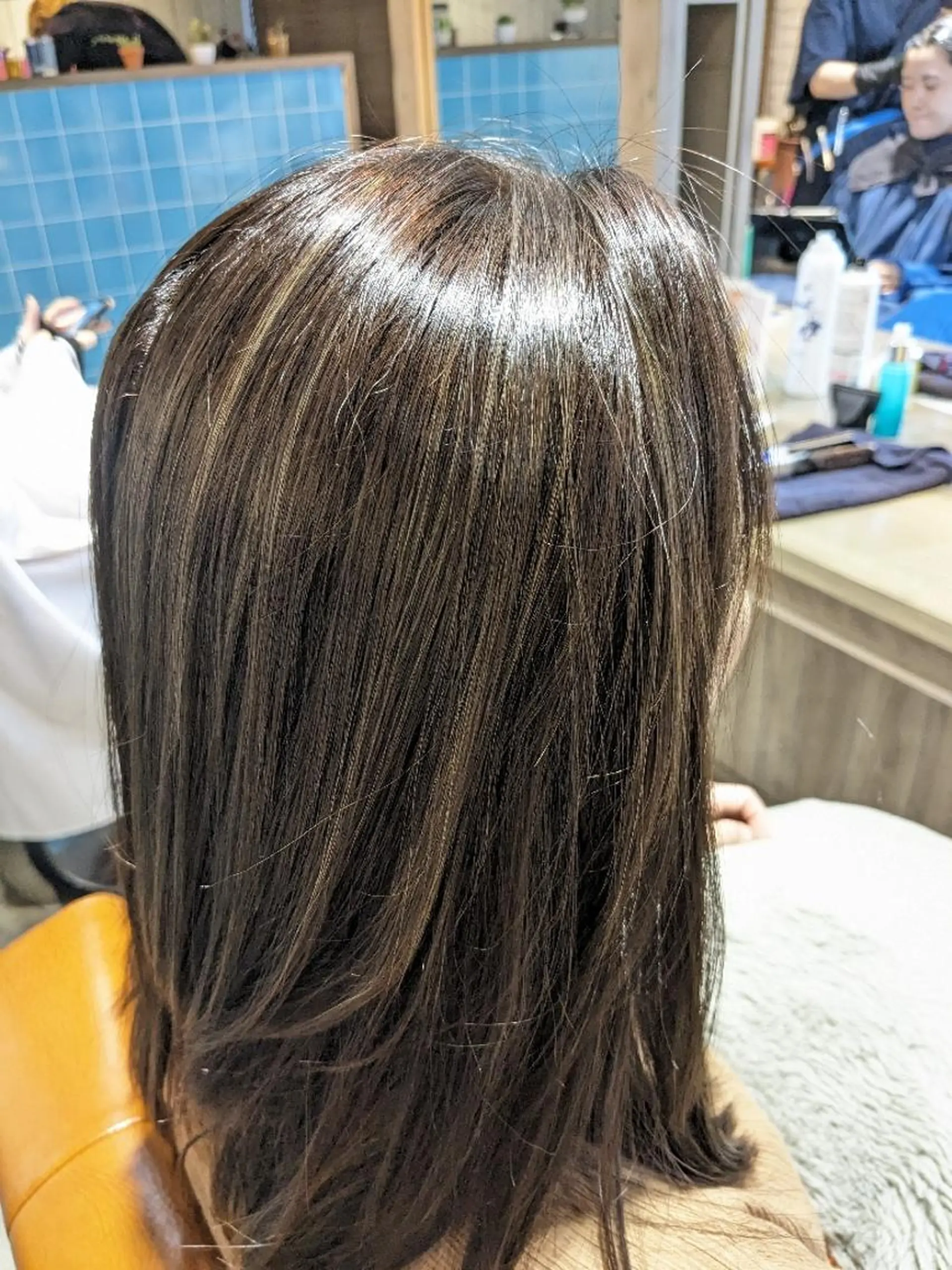 カラー alushe 岡 陽子のヘアスタイル