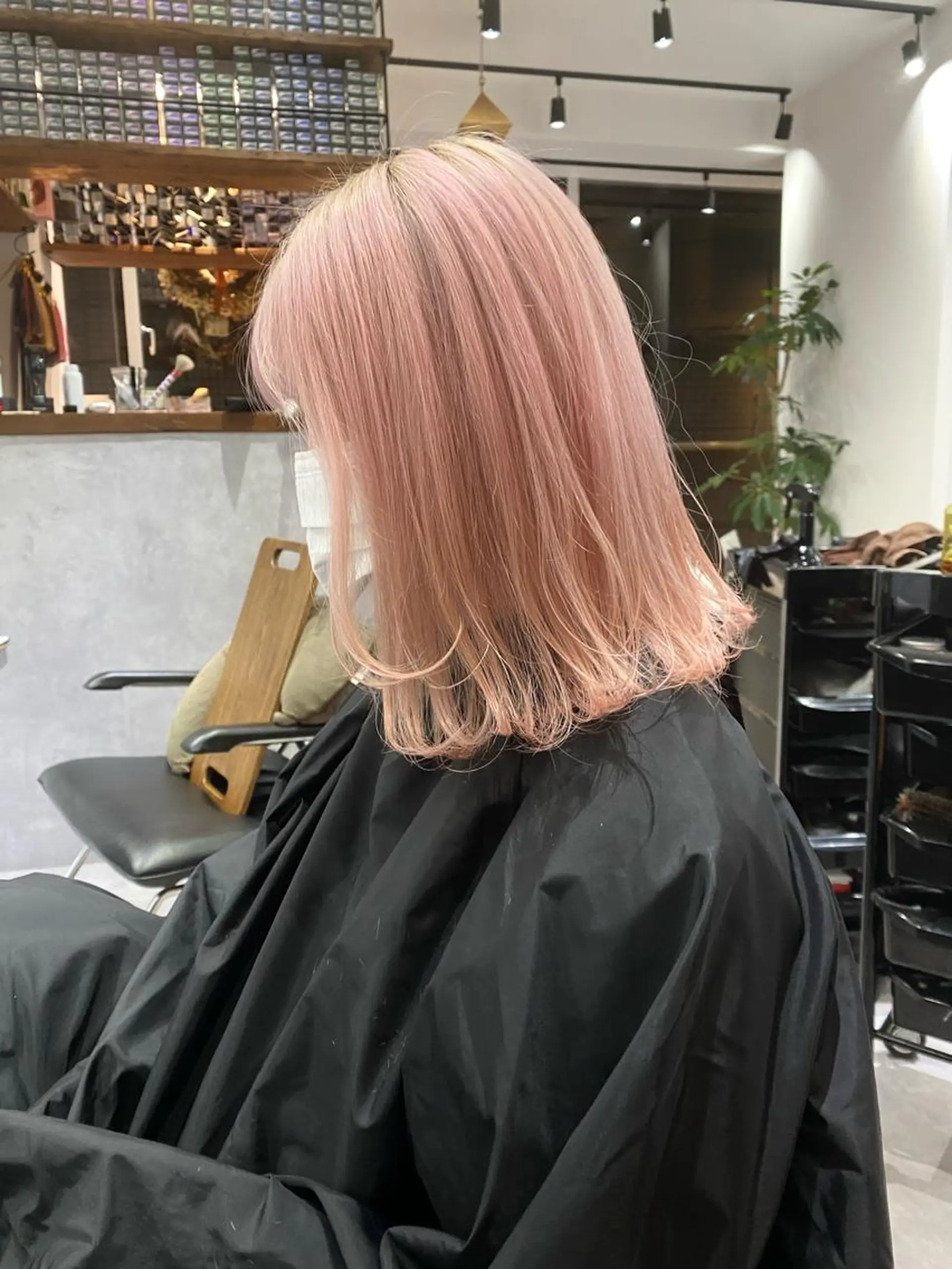 セミロング カラー ベージュカラー ブリーチ ピンクカラー ピンクベージュ ヘアカラー トリートメント ブリーチ指名 NO1🌈SAKIのヘアスタイル