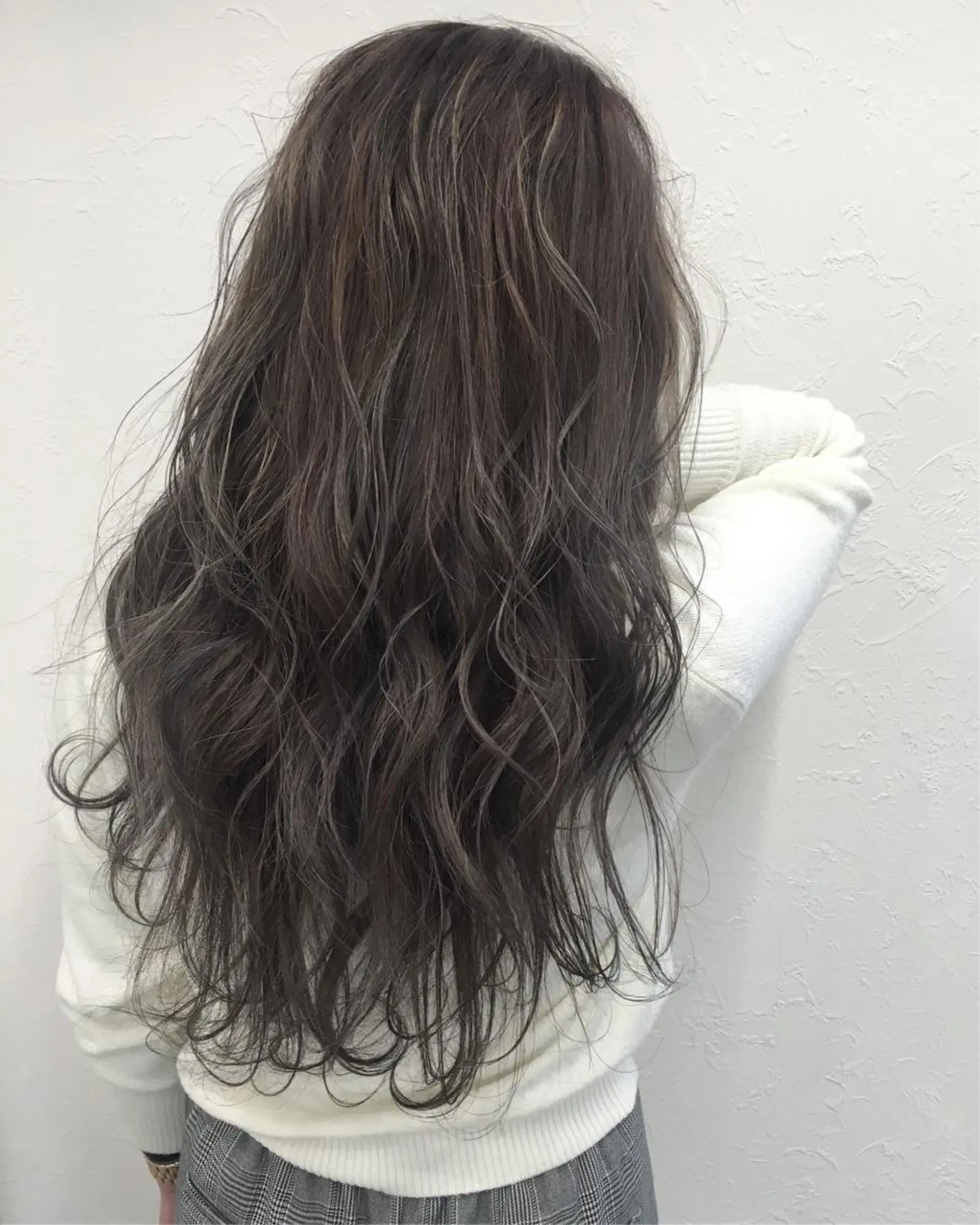 カラー アッシュ ハイライトカラー ラベンダーカラー ラベンダーアッシュ ヘアカラー 2nd所属・🤍2nd🤍田所 美希のヘアスタイル