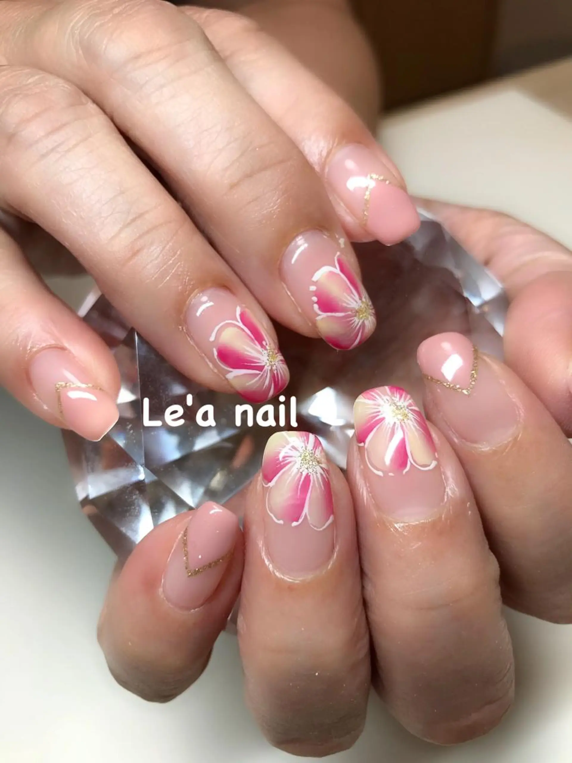 ネイル ハンドネイル 'mm所属・'mm  (ミリ) ＭＡＮＡＭＩのネイルデザイン