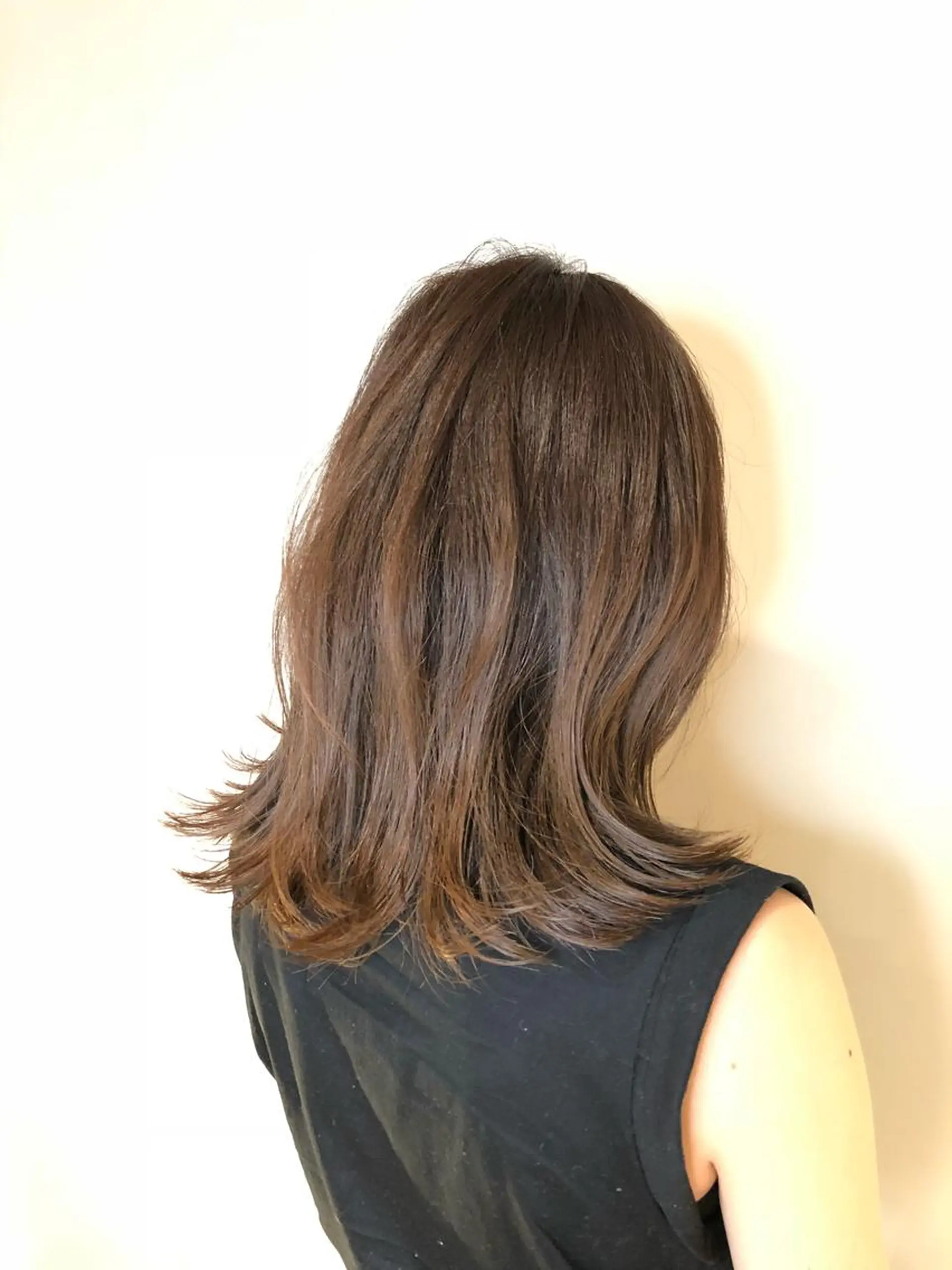 ミディアム カット ヘアカラー 冨田 義智のヘアスタイル