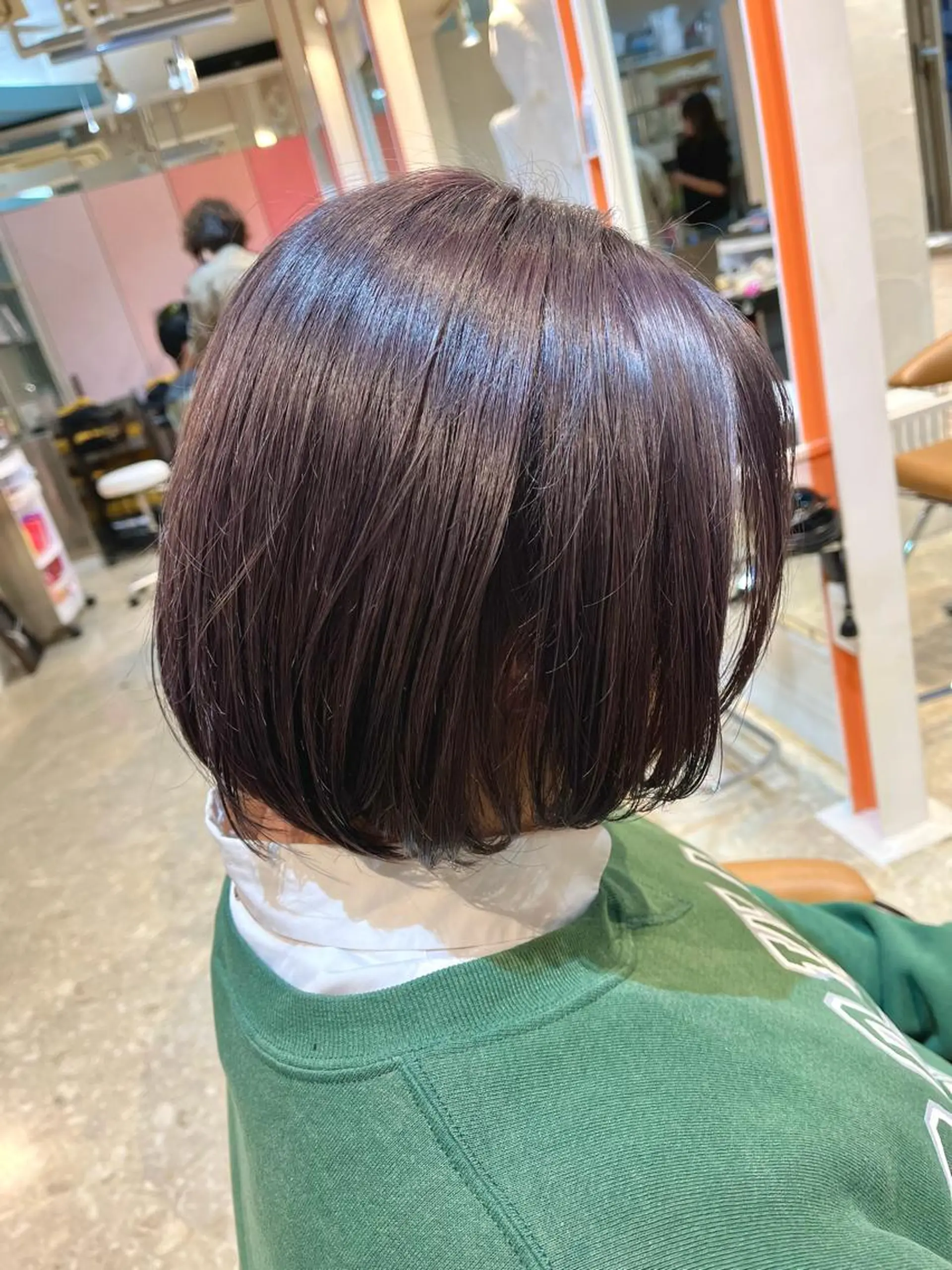 ミディアム カラー ヘアカラー トリートメント うしだ かおるのヘアスタイル