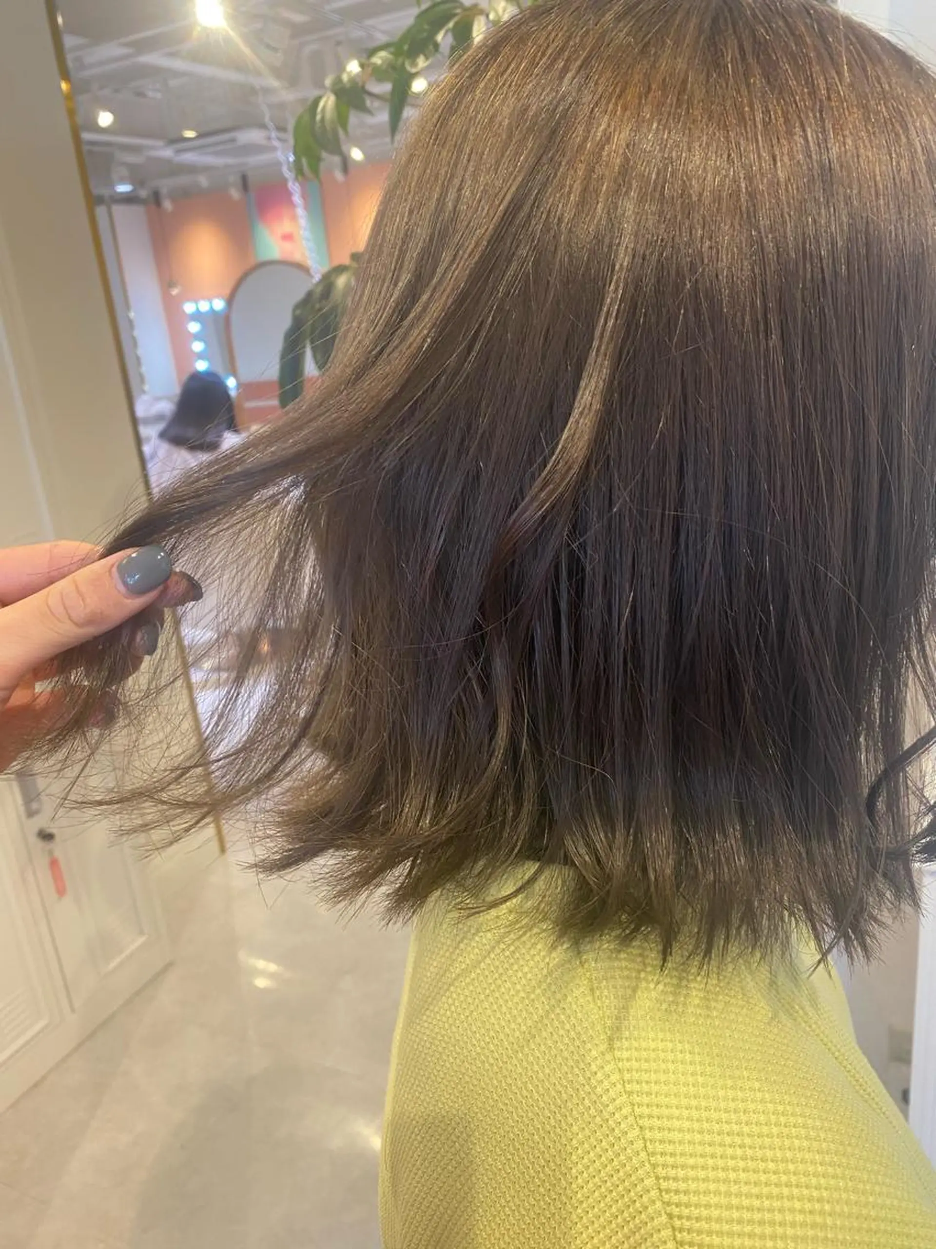 ミディアム カット ヘアカラー 梛木 唯のヘアスタイル