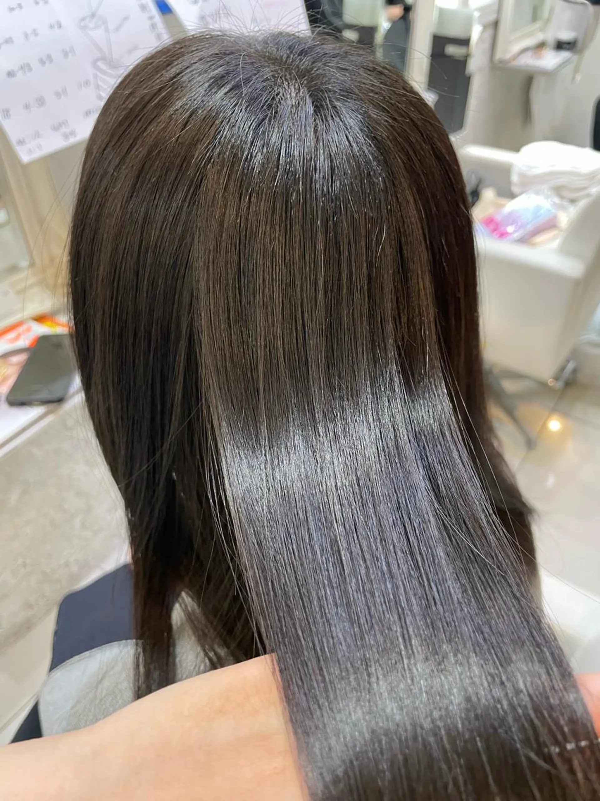 ロング パーマ 酸性ストレート ストレートパーマ 縮毛矯正 hers+所属・竹川 光子のエステ・リラクイメージ