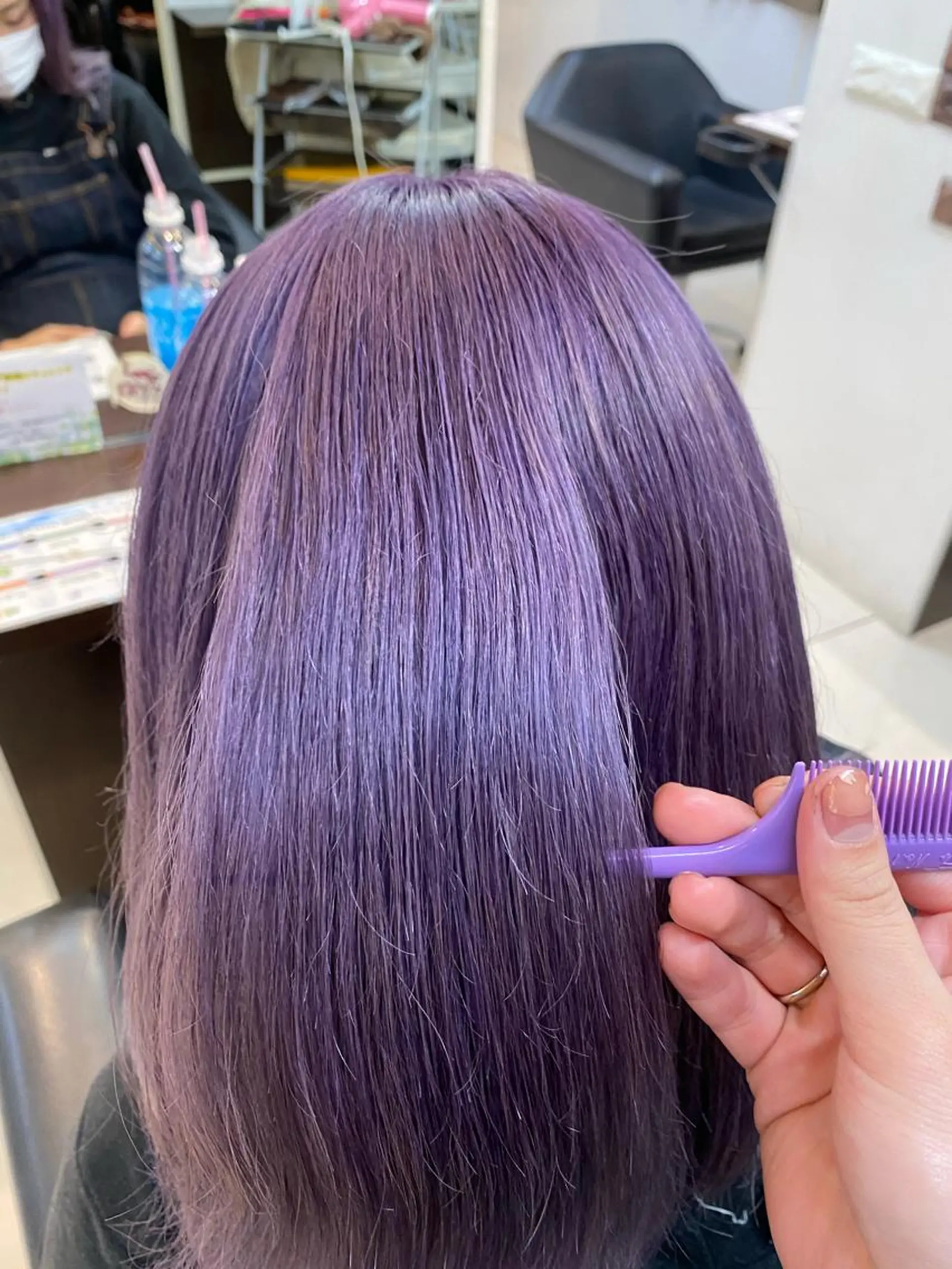 ミディアム カラー パープルカラー ショートボブ✨️ 池田芽生のヘアスタイル