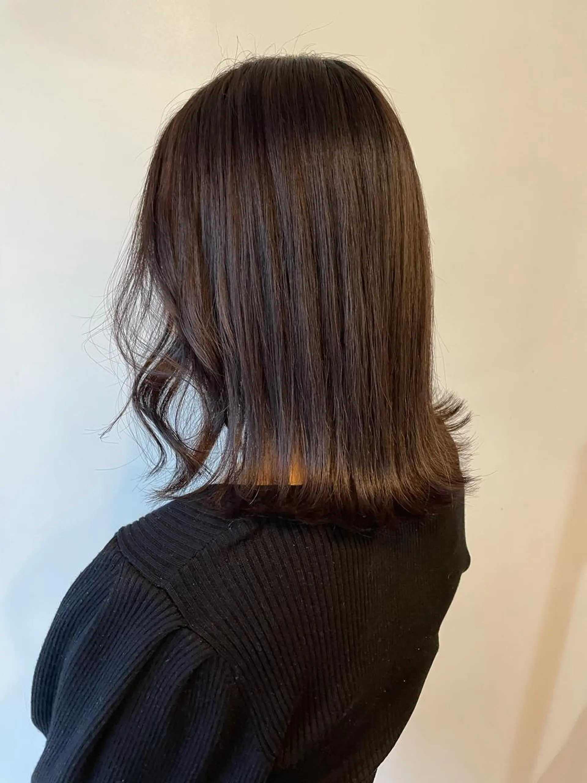 ミディアム カラー 安藤 佑衣のヘアスタイル