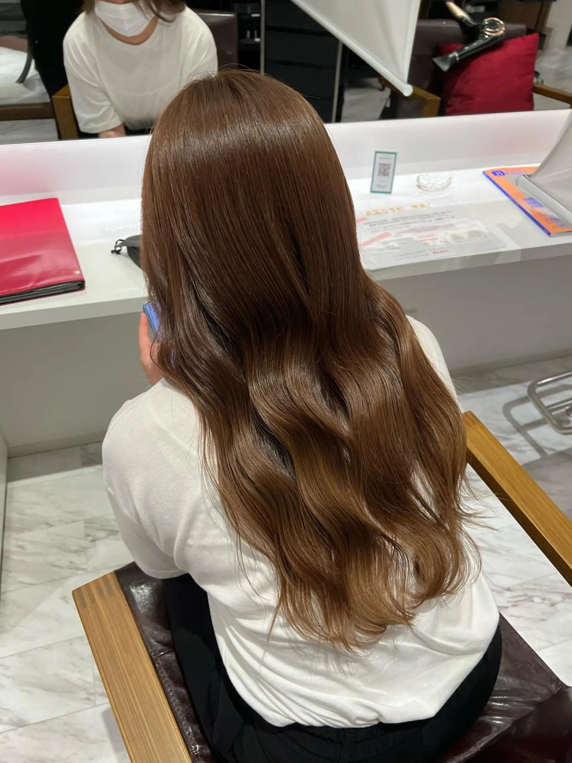 ロング カラー イルミナカラー 浦﨑 笑美里のヘアスタイル