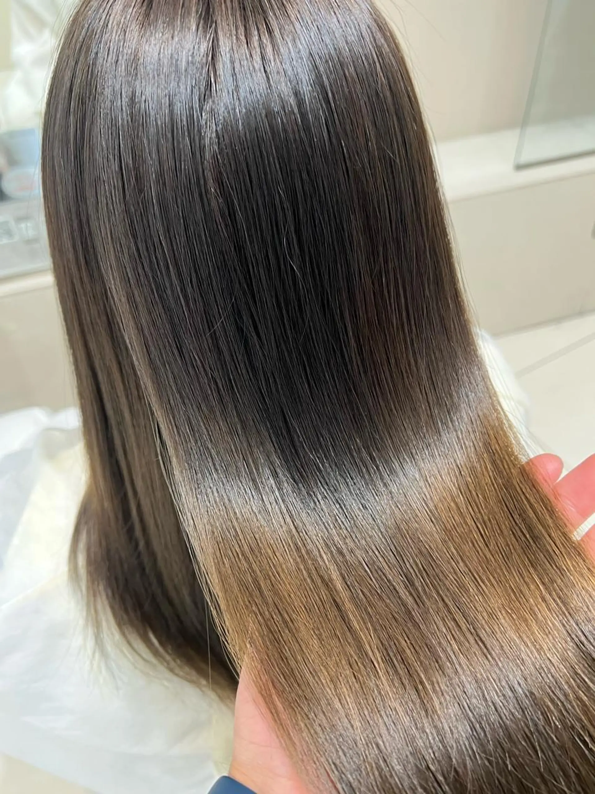 ロング 髪質改善 ☃️顔周りレイヤー グレージュSHUTOのヘアスタイル