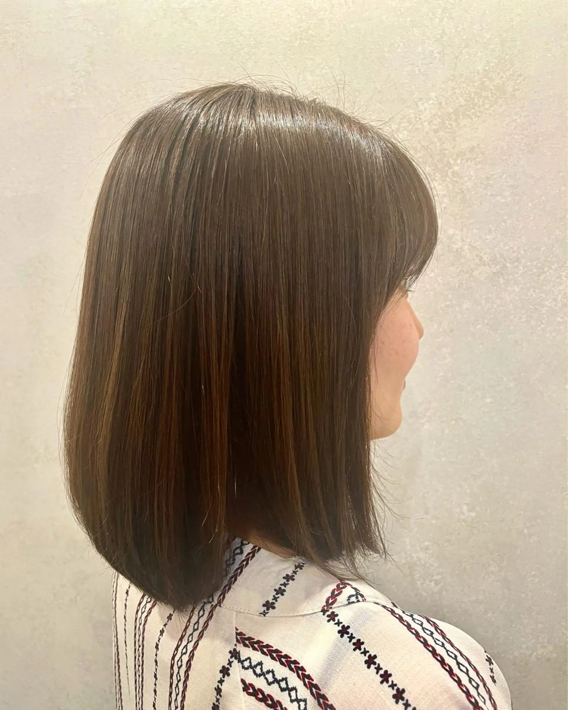 ミディアム 小川 夏生のヘアスタイル