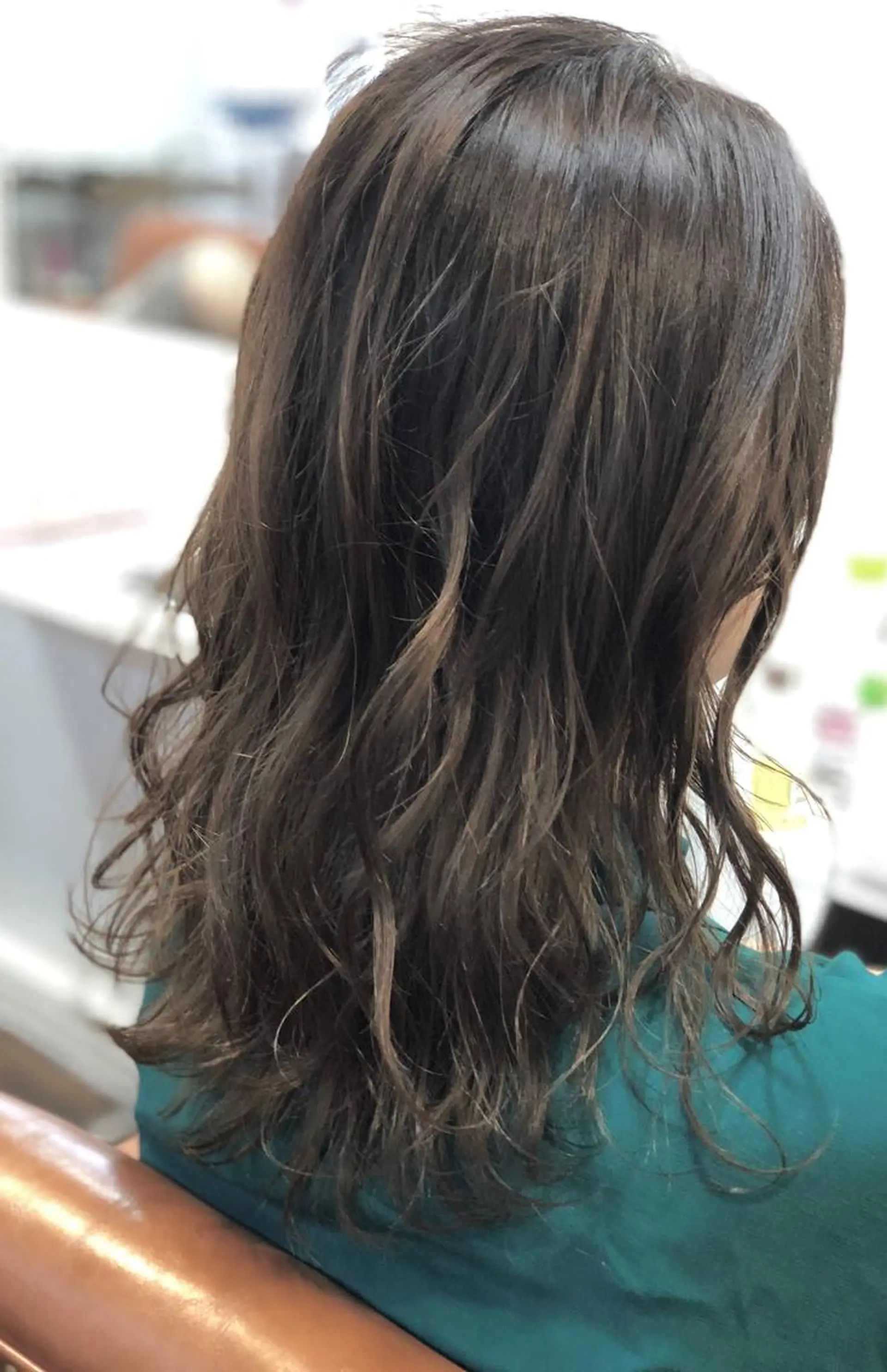 セミロング アッシュ アッシュブラウン 3Dハイライト ハイライト 大石 健太のヘアスタイル