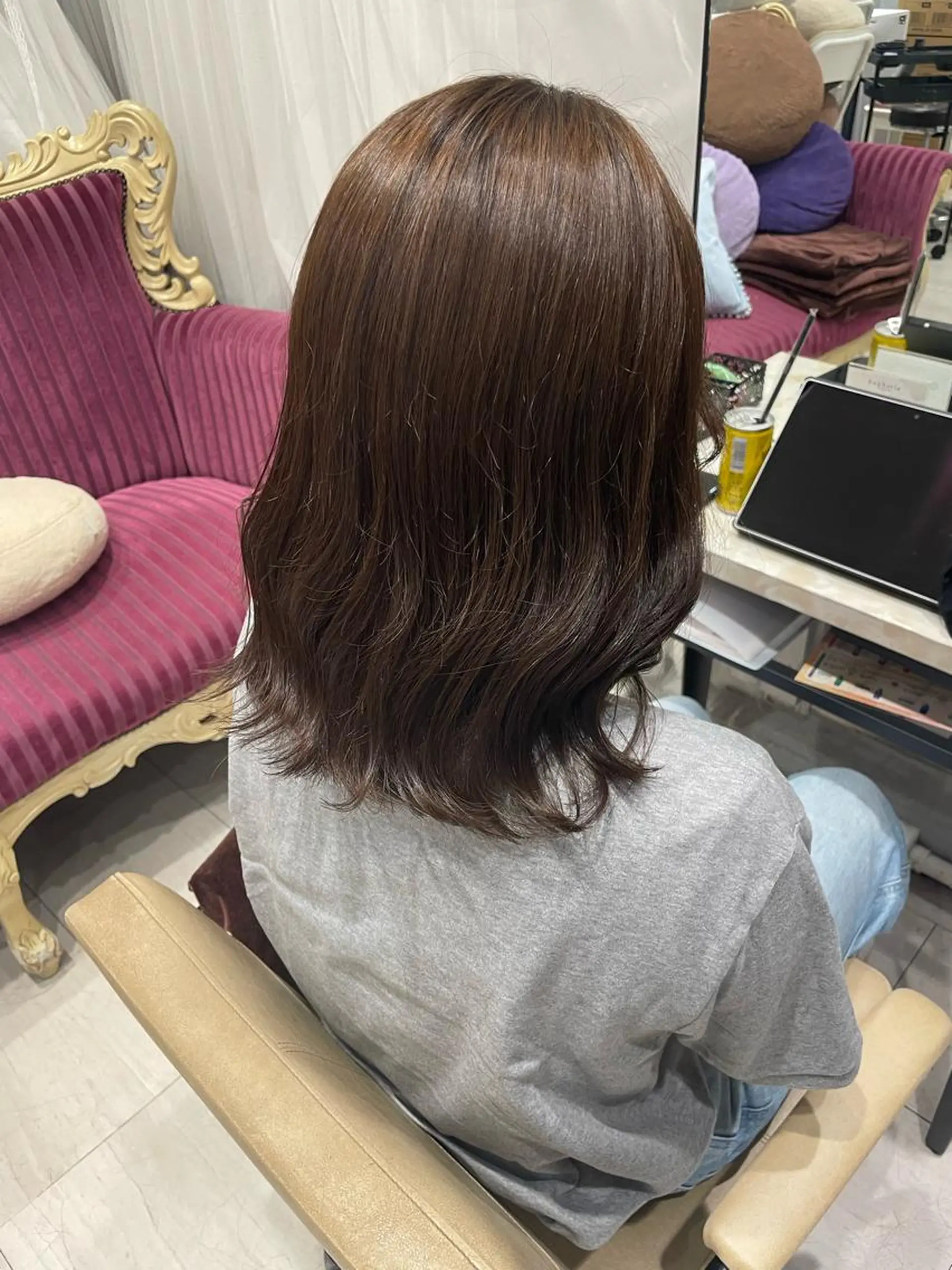 ミディアム ハッシュカット レイヤー池袋のヘアスタイル