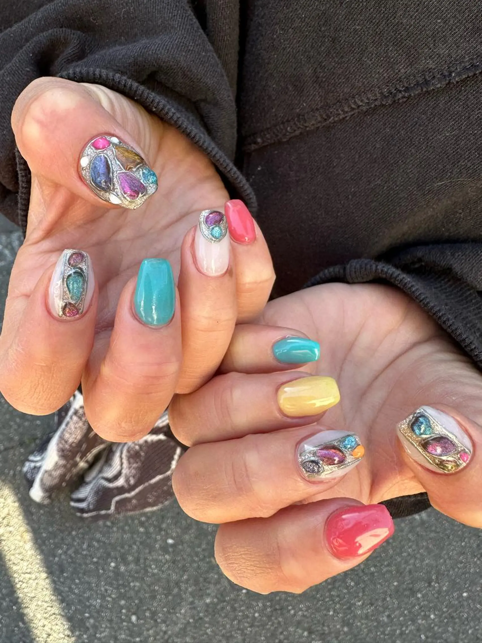 ロング カラー ヘアアレンジ キッズ ネイル マツエク・マツパ アイブロウ 福田 加奈のネイルデザイン