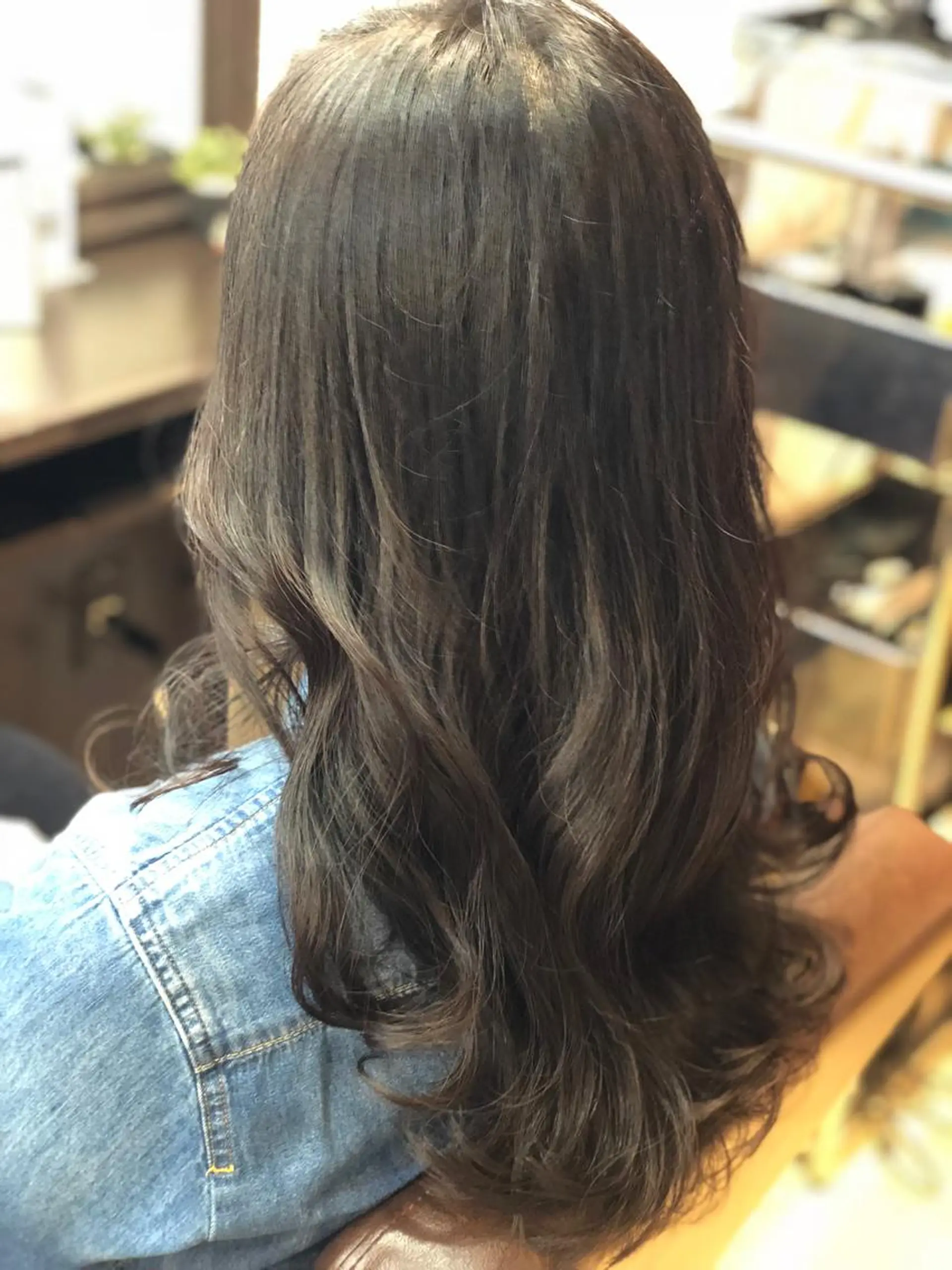 カラー Agu hair Lazuli所属・松本 マサシのヘアスタイル