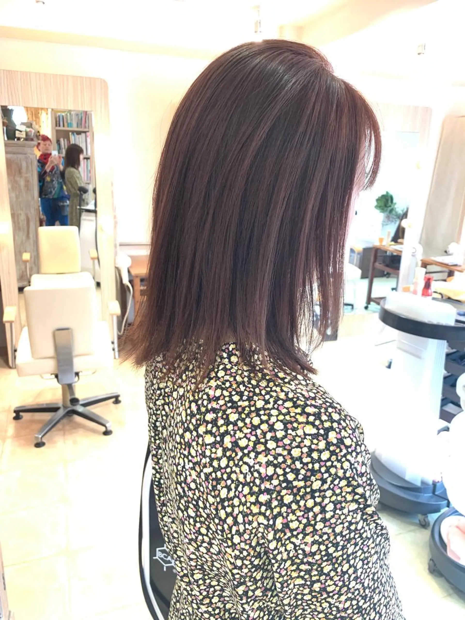 セミロング カット ヘアカラー トリートメント ヘッドスパ nishimura makotoのヘアスタイル