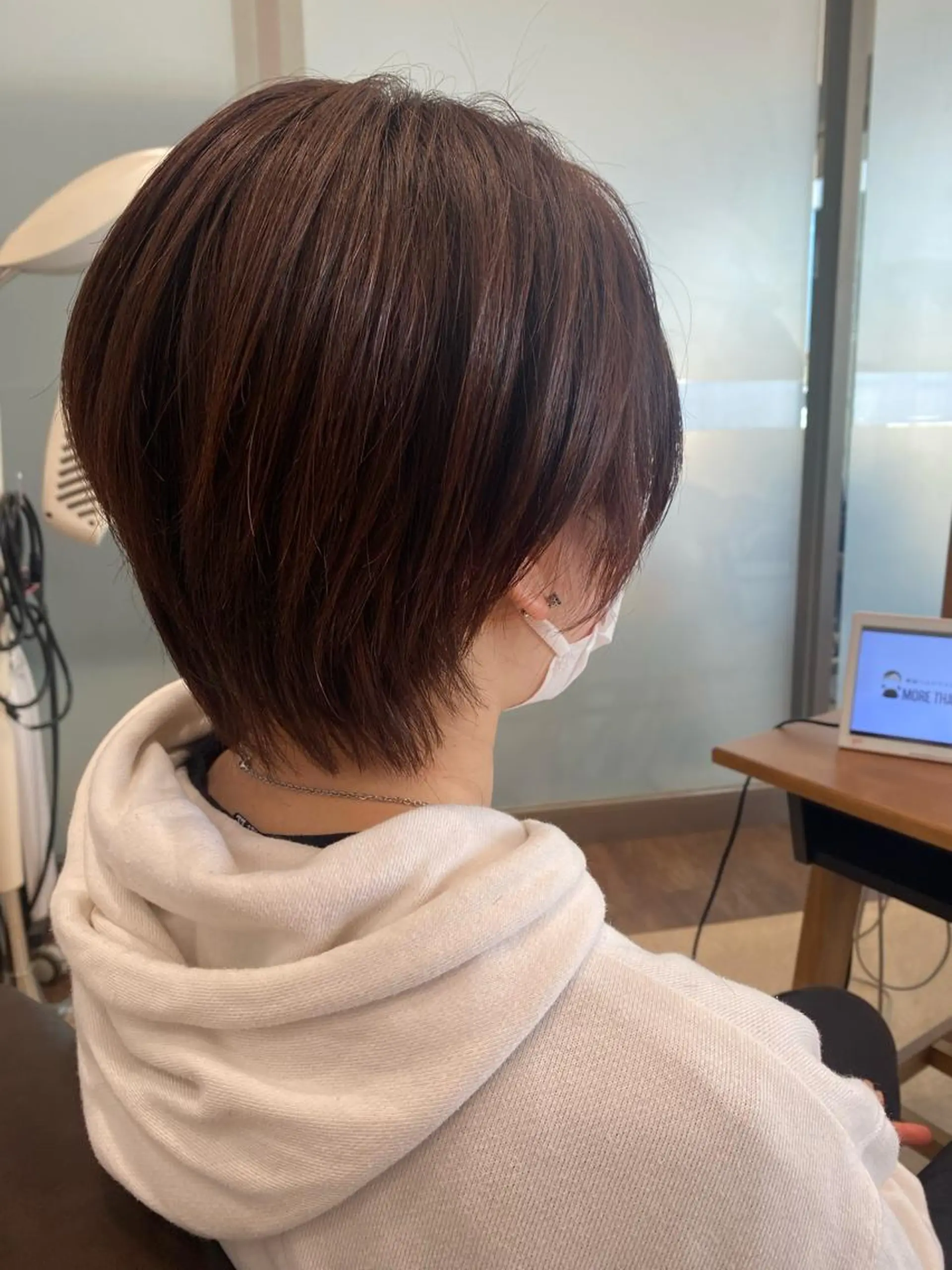 ショート 大輪 日向子のヘアスタイル