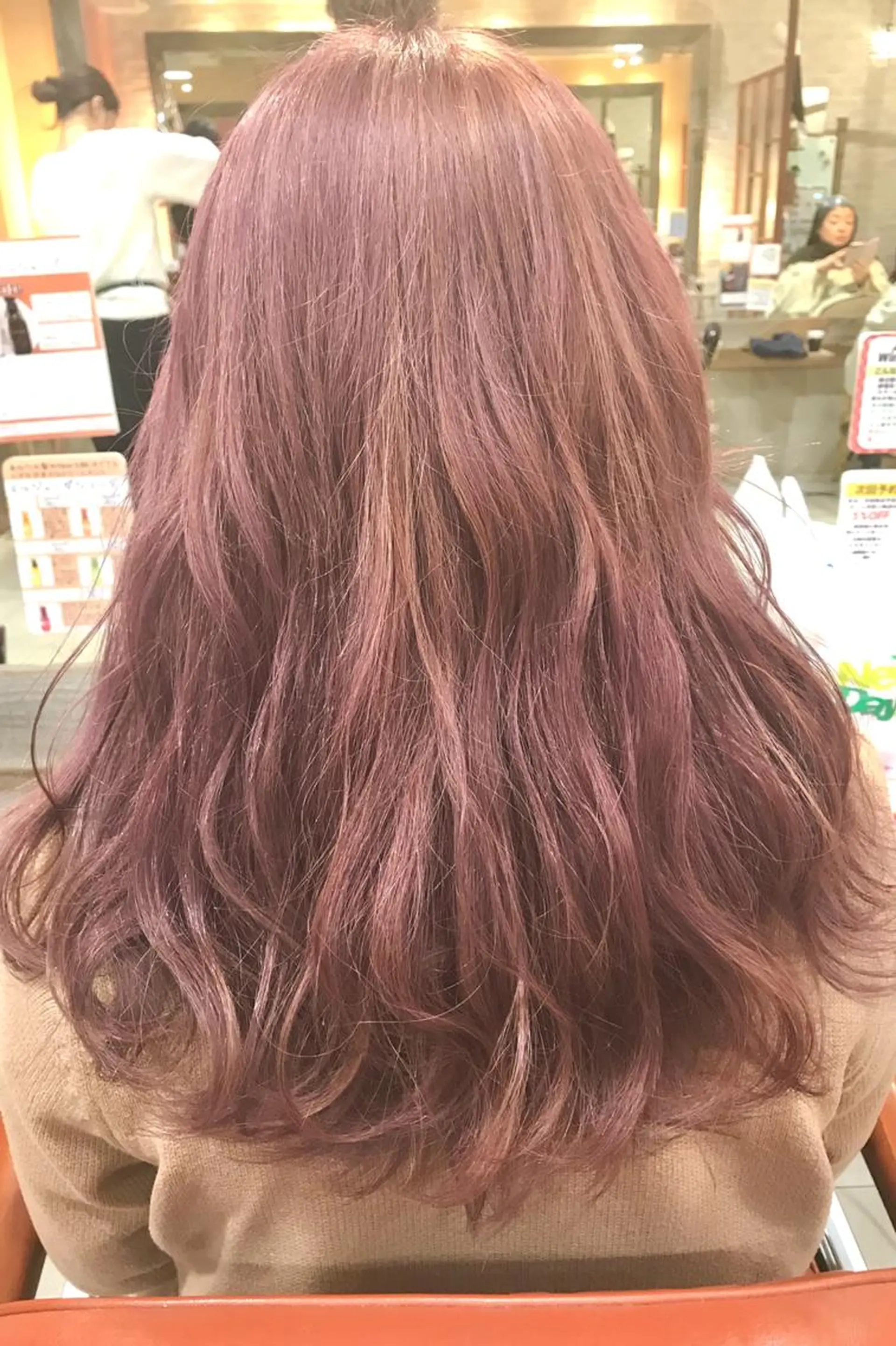 ミディアム カラー パーマ ヘアアレンジ 結婚式・ブライダル ミディアムパーマ ボブ くせ毛 外国人風カラー ヘアカラー トリートメント 増子 幹樹のヘアスタイル