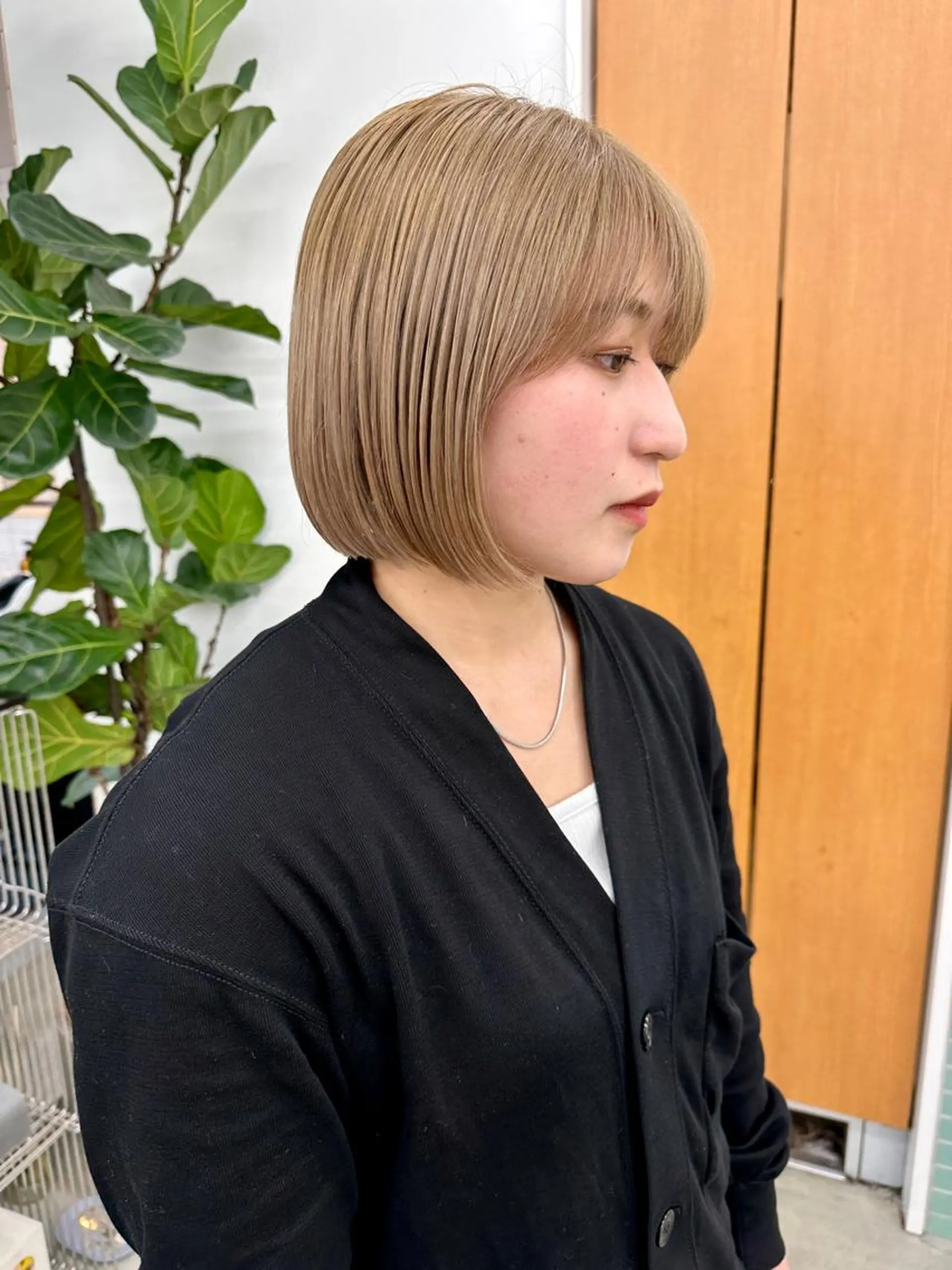 ショート カラー ベージュカラー ブリーチ ブロンド ブロンドベージュ ヘアカラー トリートメント ボブ/レイヤー/ケア パーマ/リュウタのヘアスタイル