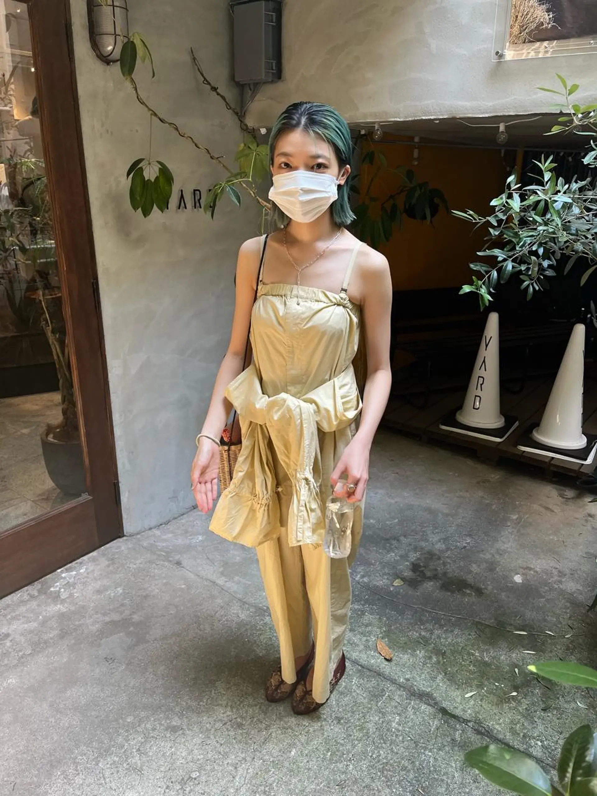 ミディアム 金田 夏野のヘアスタイル