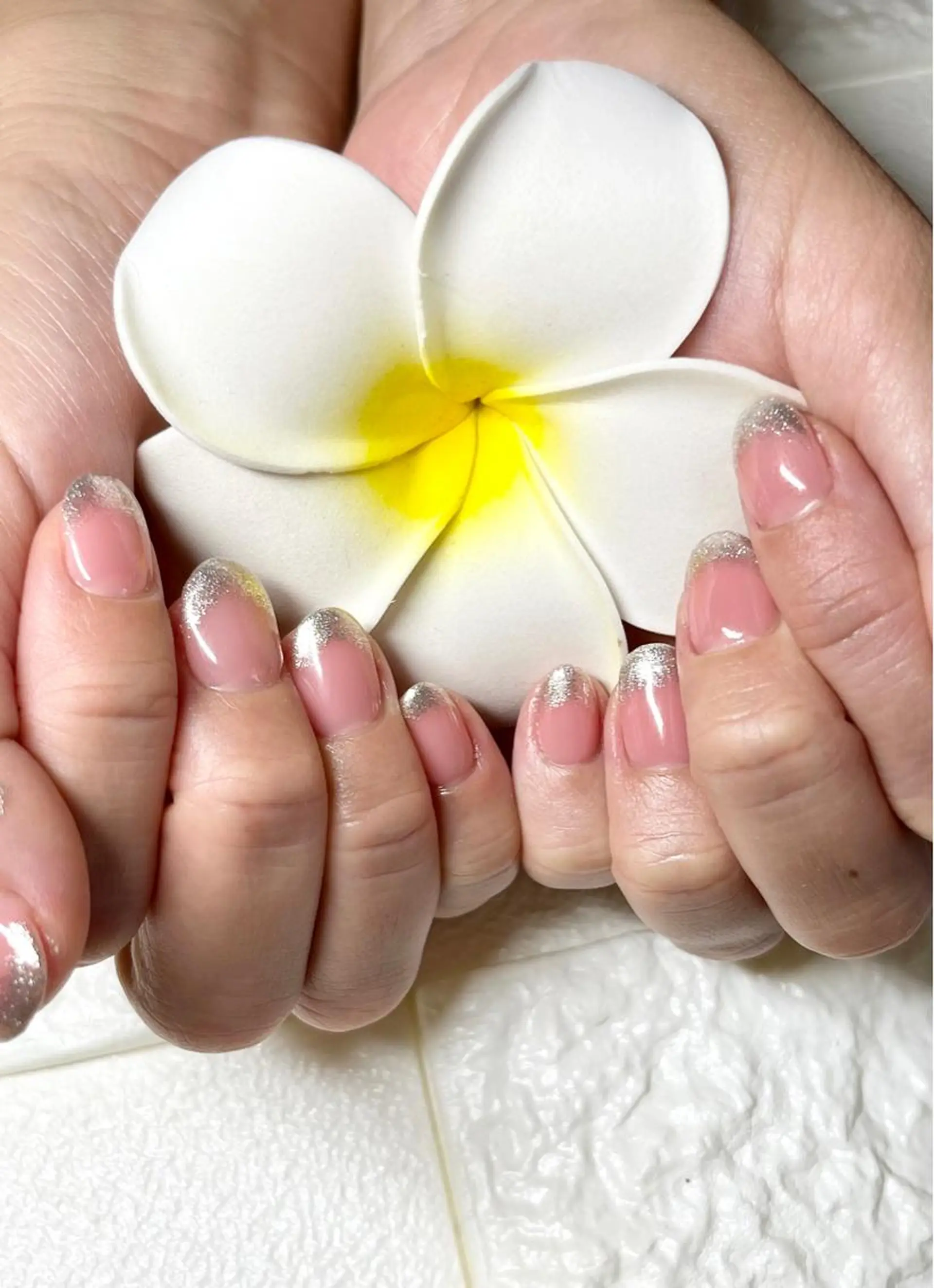 ショート ネイル フレンチネイル グラデーション ラメ(グリッター) ハンドネイル まり りぃ〜んのネイルデザイン