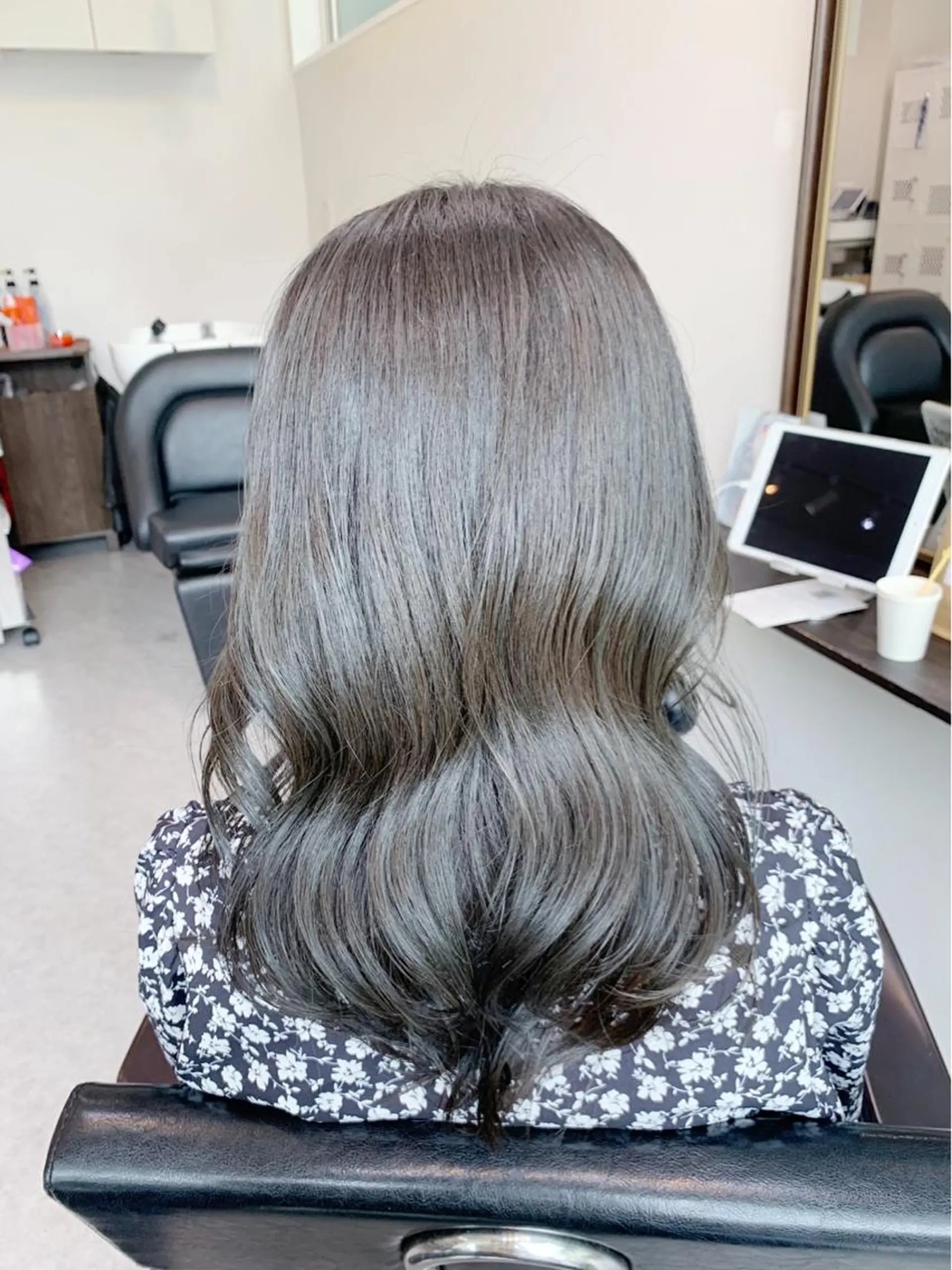 ミディアム カラー グレージュ イルミナカラー 酸熱トリートメント/ 髪質改善🌟玉井香奈のヘアスタイル