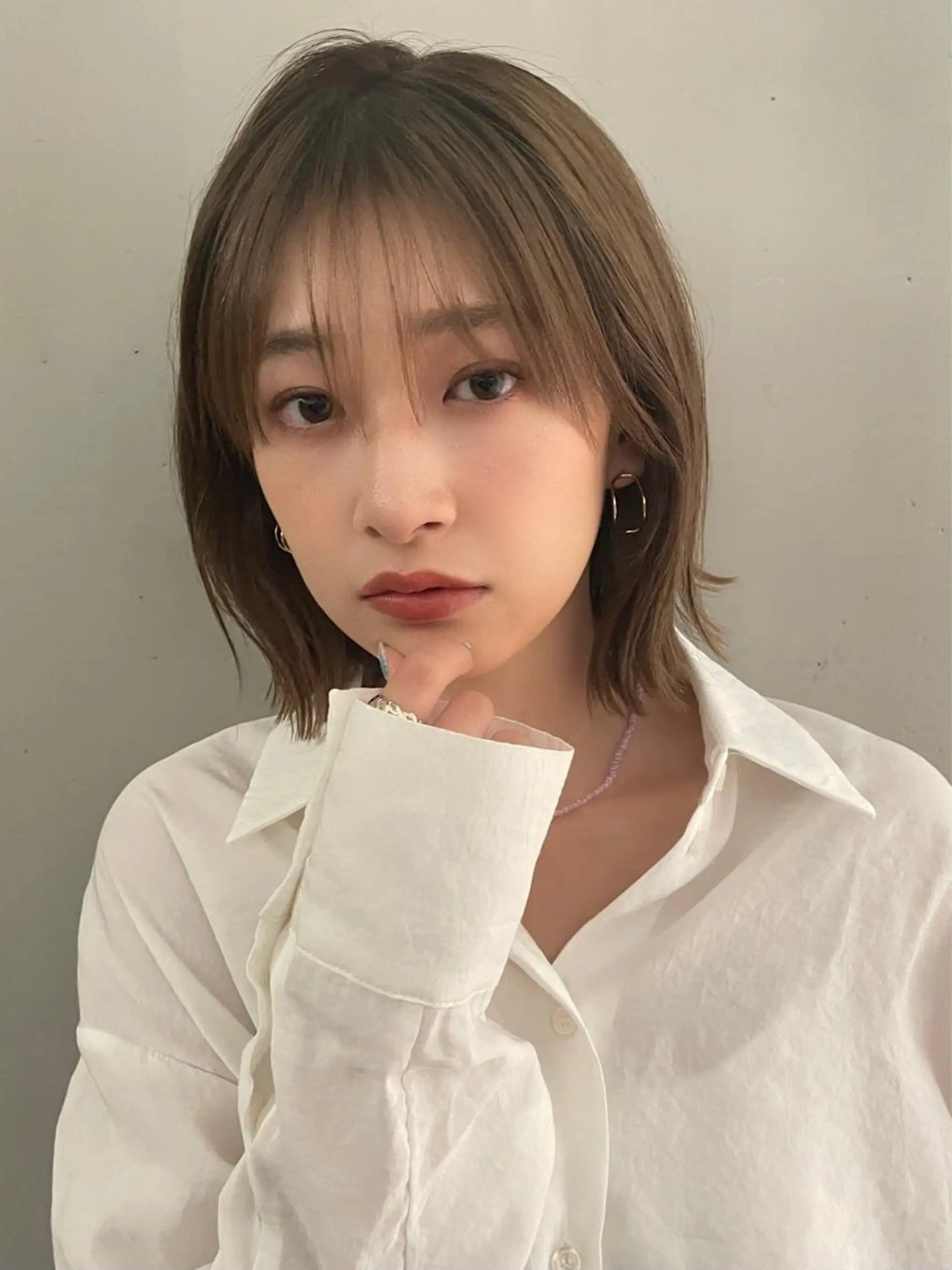 ショート カラー オリーブカラー ボブ くびれヘア 顔まわりレイヤー 韓国風ヘア カット ヘアカラー トリートメント 卒業式受付中🌻 肥田亜沙美のその他イメージ