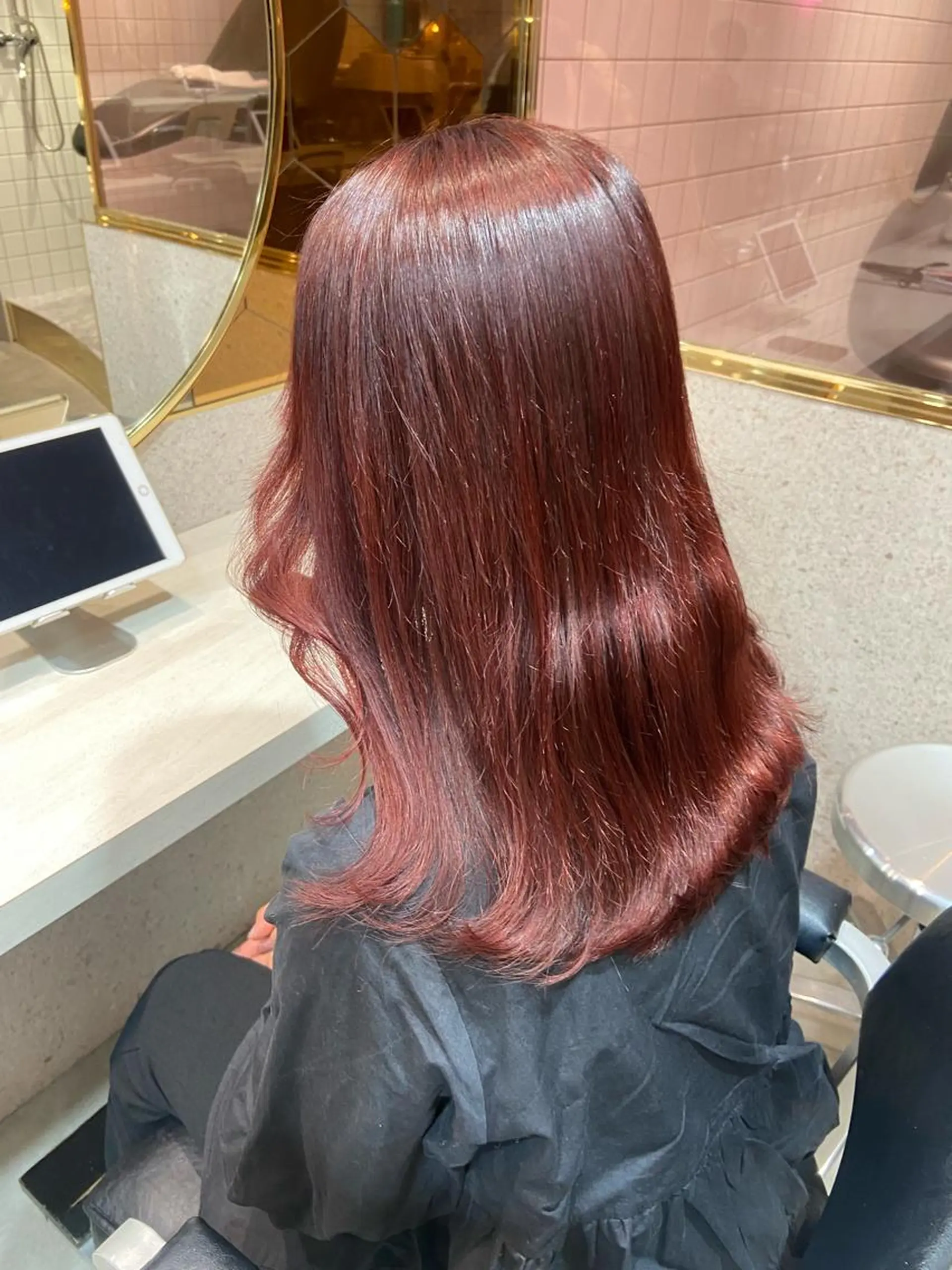 セミロング シールエクステ くびれヘア エクステ 韓国風ヘア 新宿/韓国ヘア 中明度カラー/かやのヘアスタイル