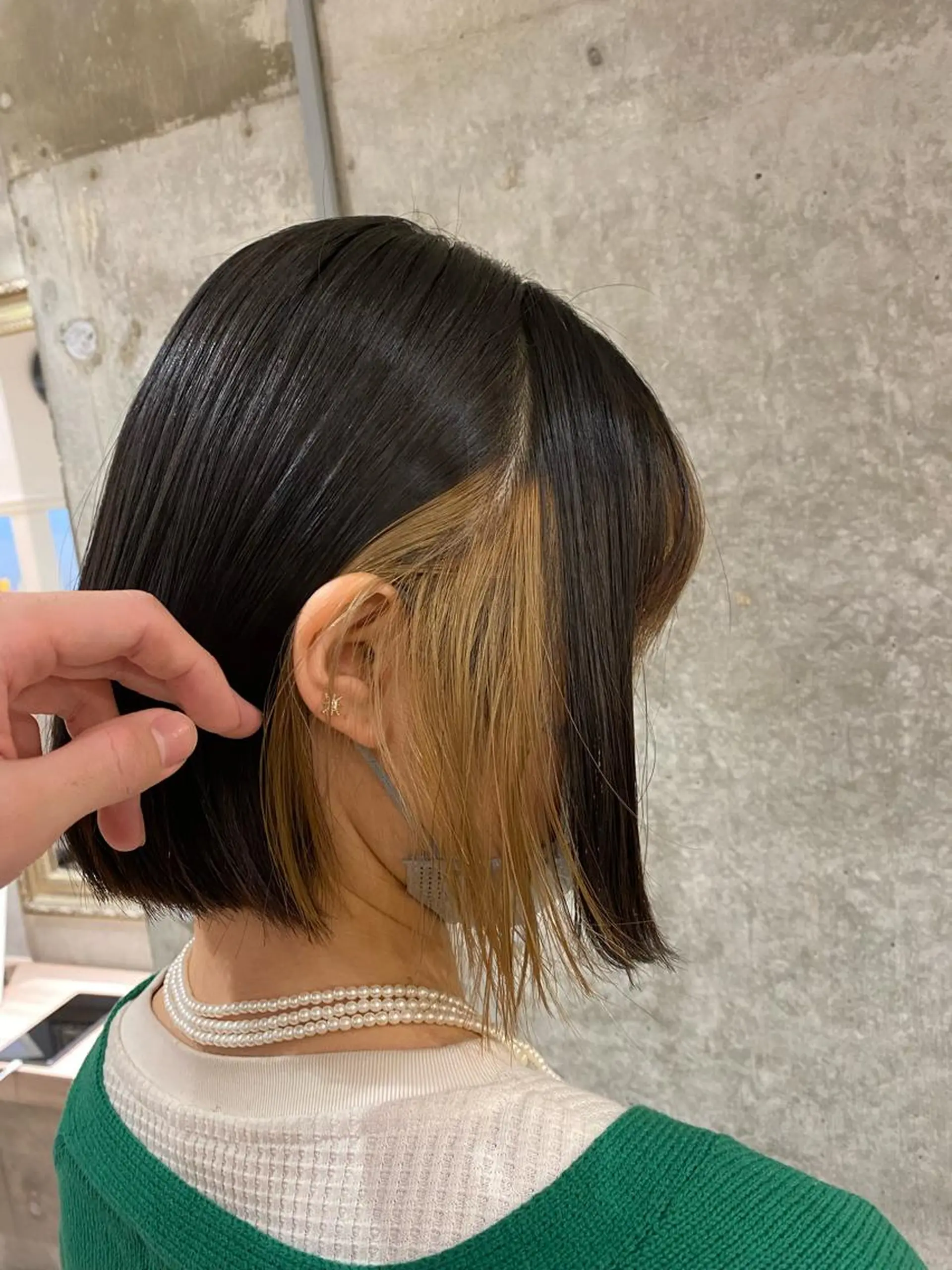 ショート カラー ベージュカラー ブリーチ 齋藤 椋哉のヘアスタイル
