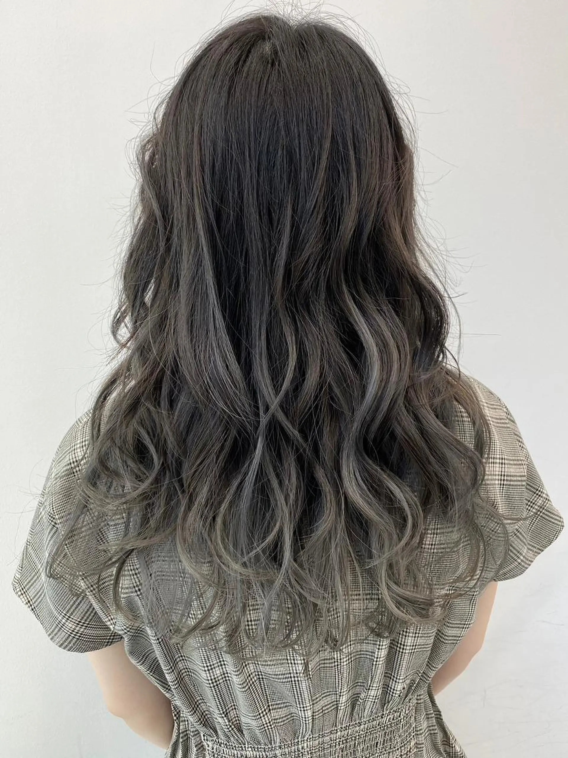 ロング アッシュ 髪質改善 韓国風ヘア ヘアカラー トリートメント 【公式】amble luxe池袋東口🩷のヘアスタイル