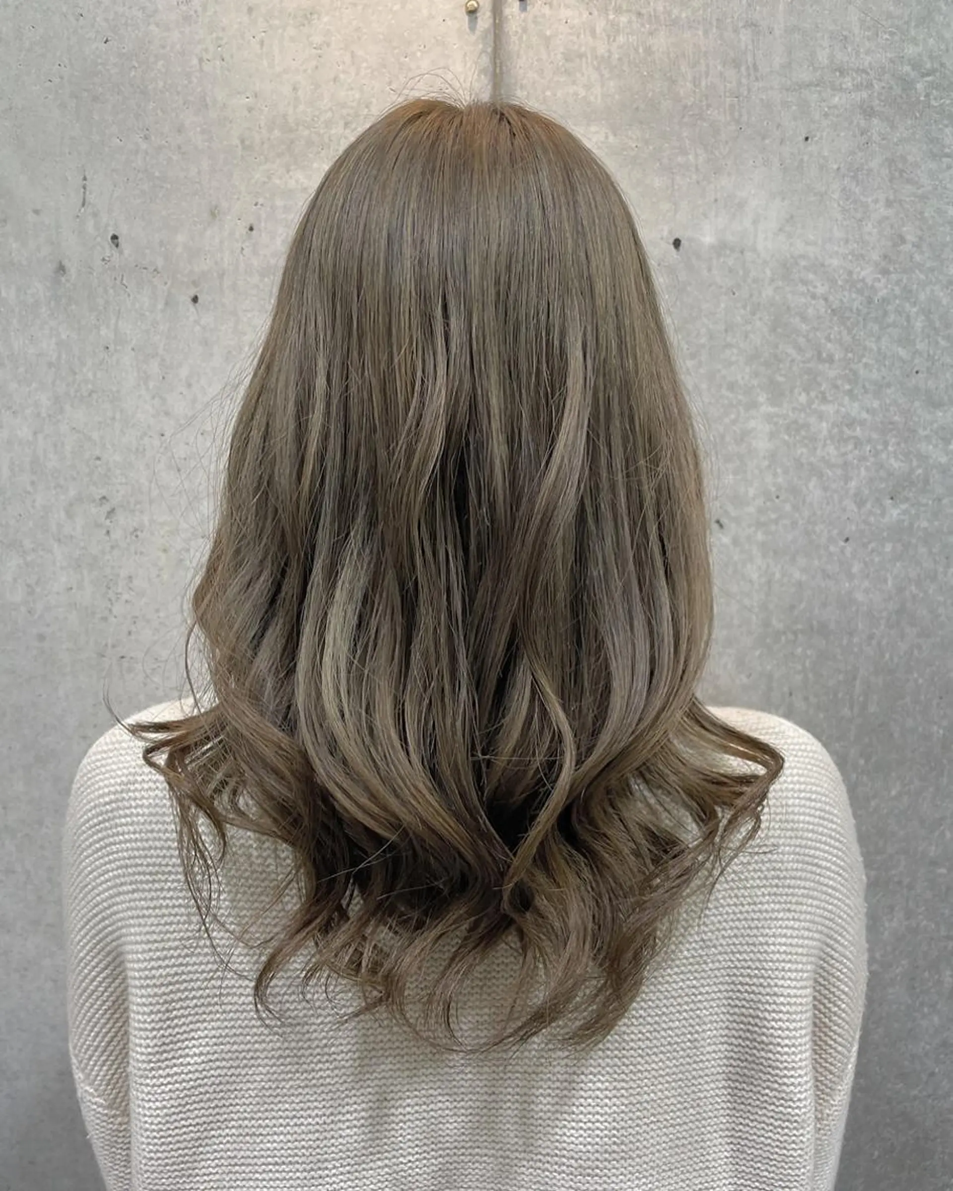 ミディアム 齋藤 結愛のヘアスタイル