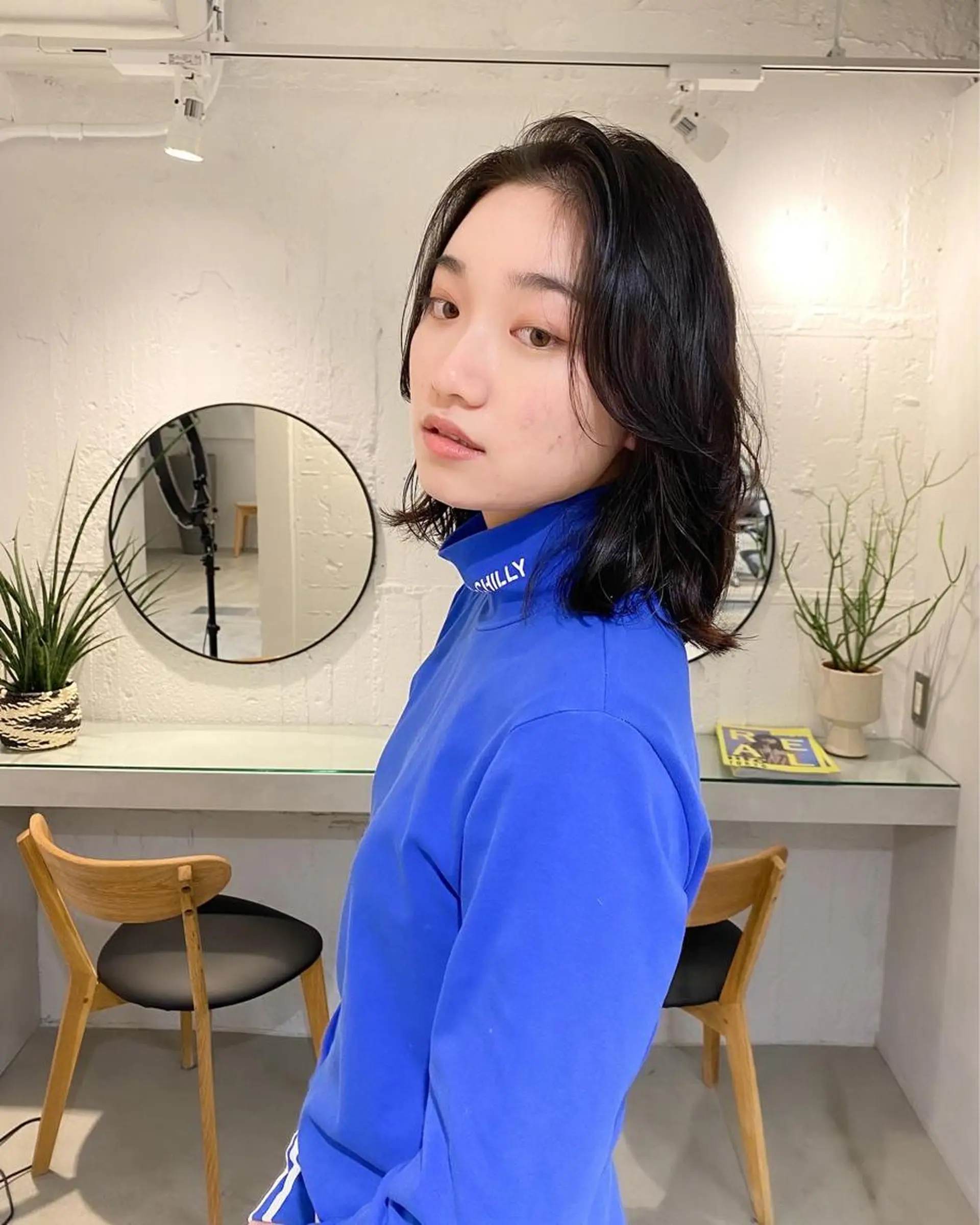 ミディアム パーマ ミディアムパーマ くびれヘア 韓国風ヘア デジタルパーマ レイヤーカットのプロ 大人ヘア宮森貴志のヘアスタイル