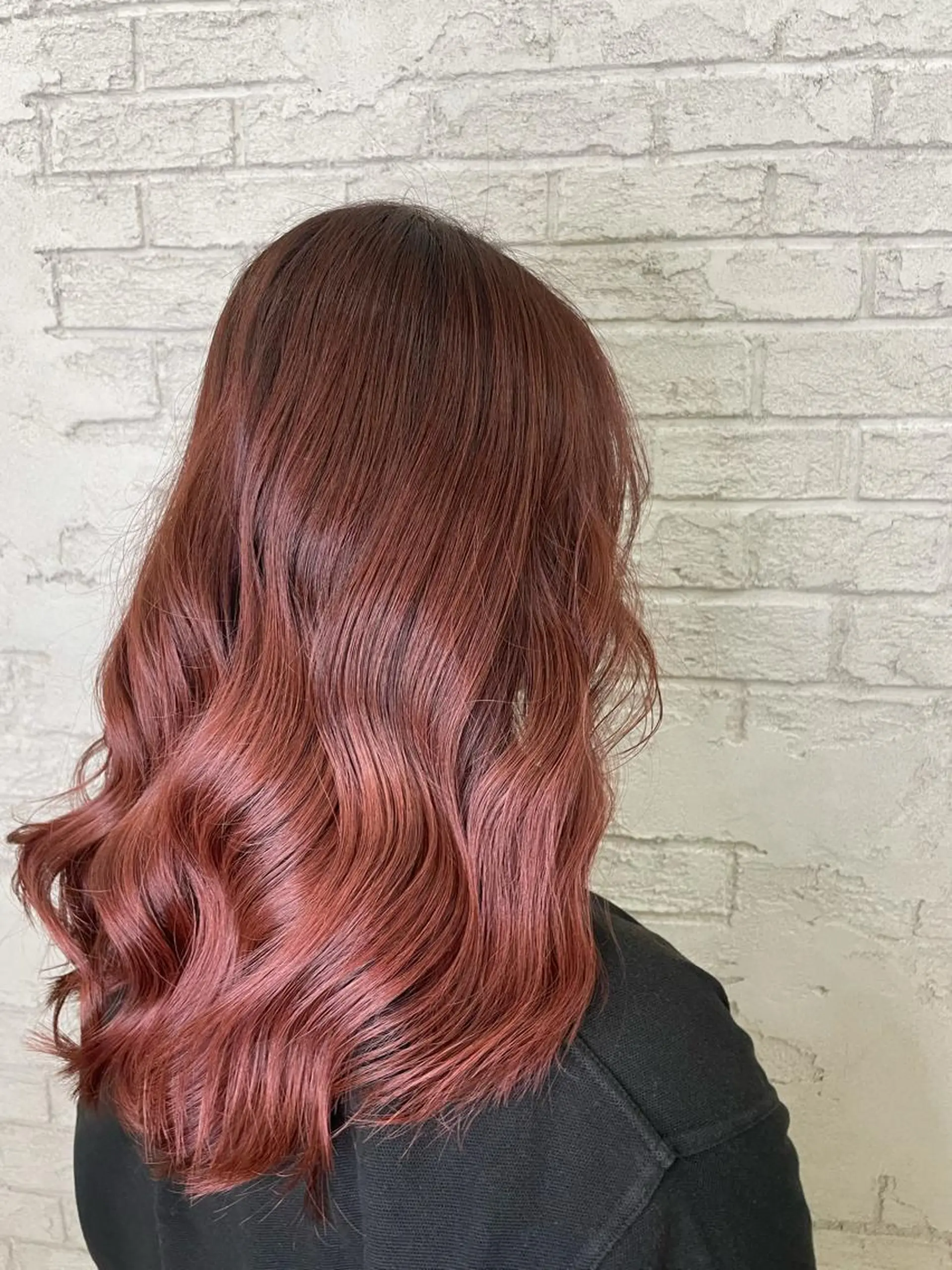 セミロング カラー ピンクカラー ブリーチ特化 ハイトーンRYOYAのヘアスタイル