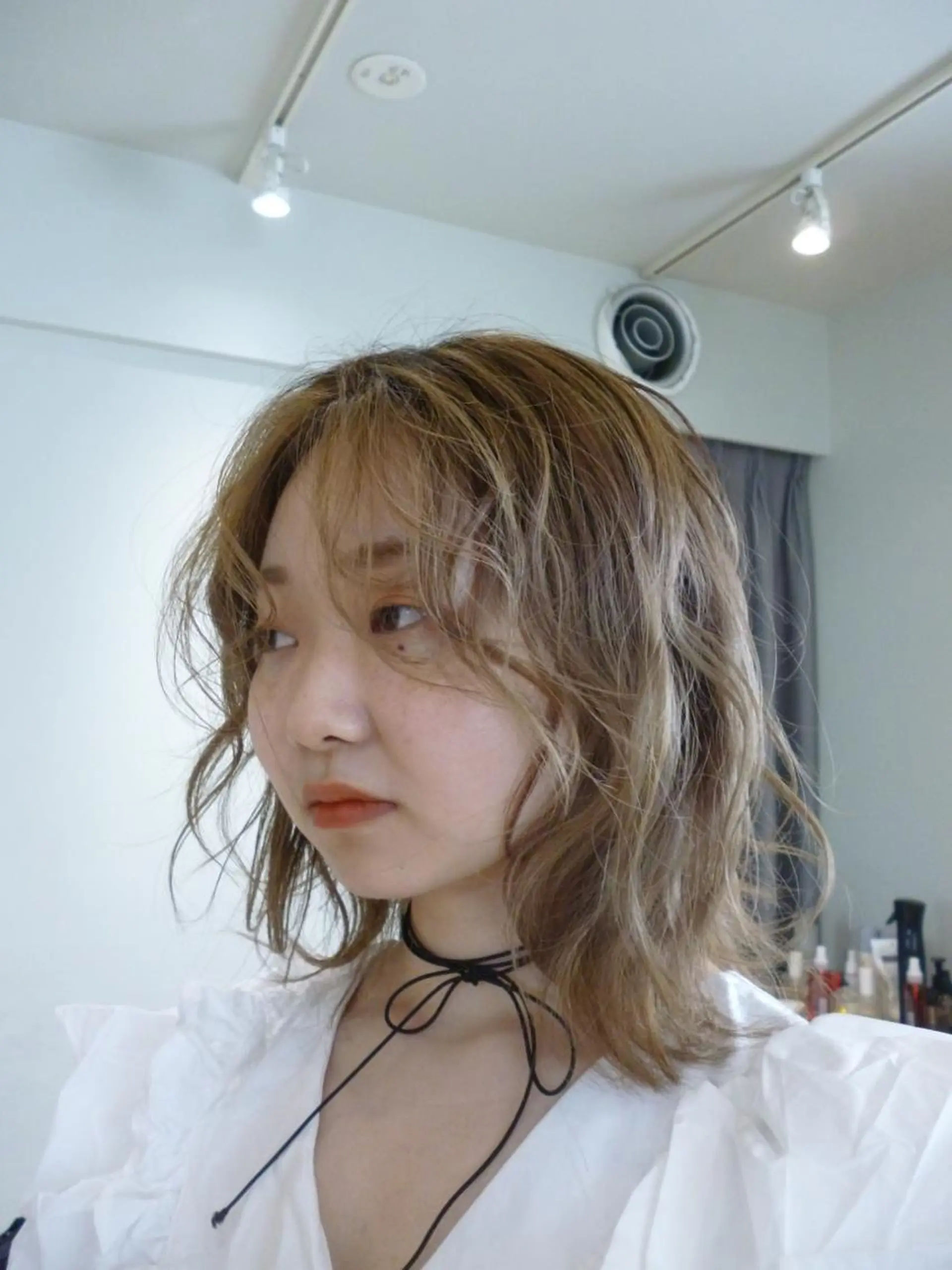 ミディアム YUI／レイヤー カット/透明感カラーのヘアスタイル