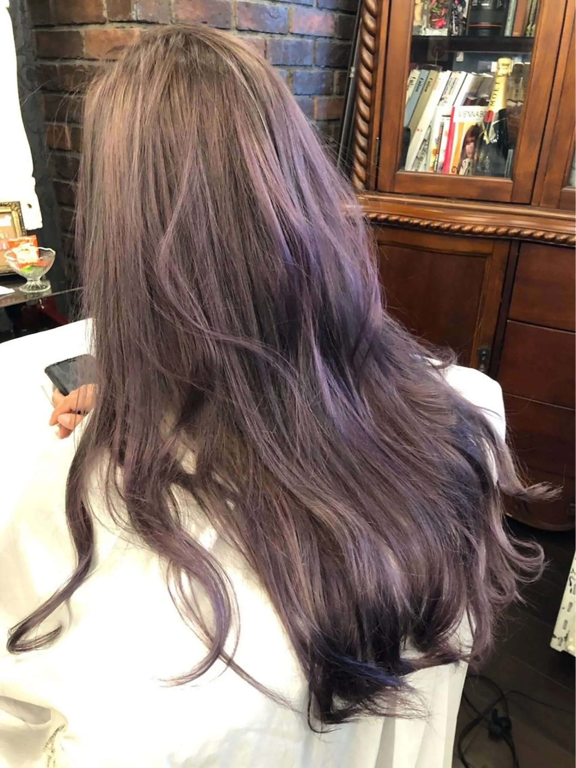 ロング カラー ブリーチ 藤井菜々 （エルベスアクト）のヘアスタイル