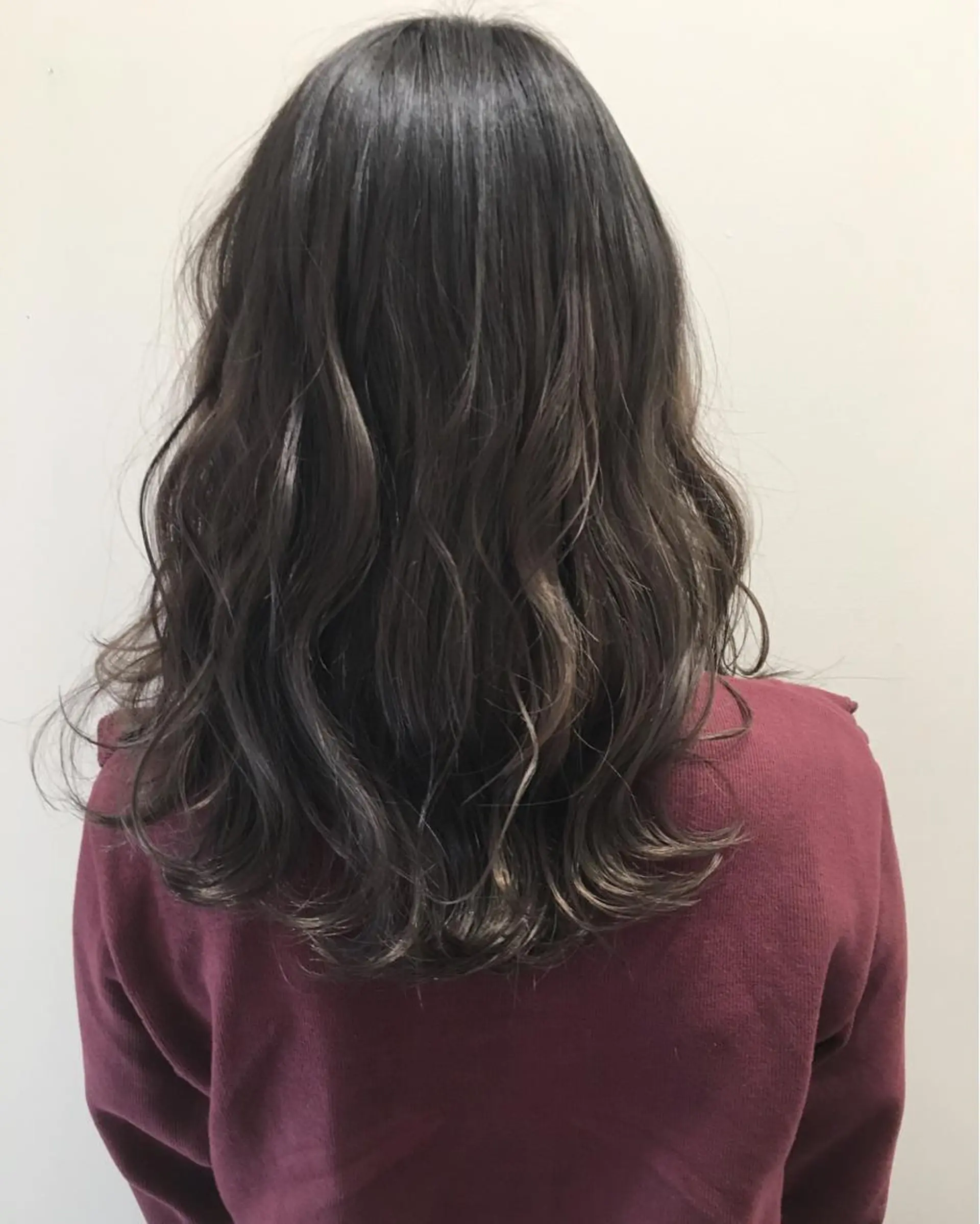 セミロング カラー アッシュ ダブルカラー エクステ（レミー毛） NINEのヘアスタイル