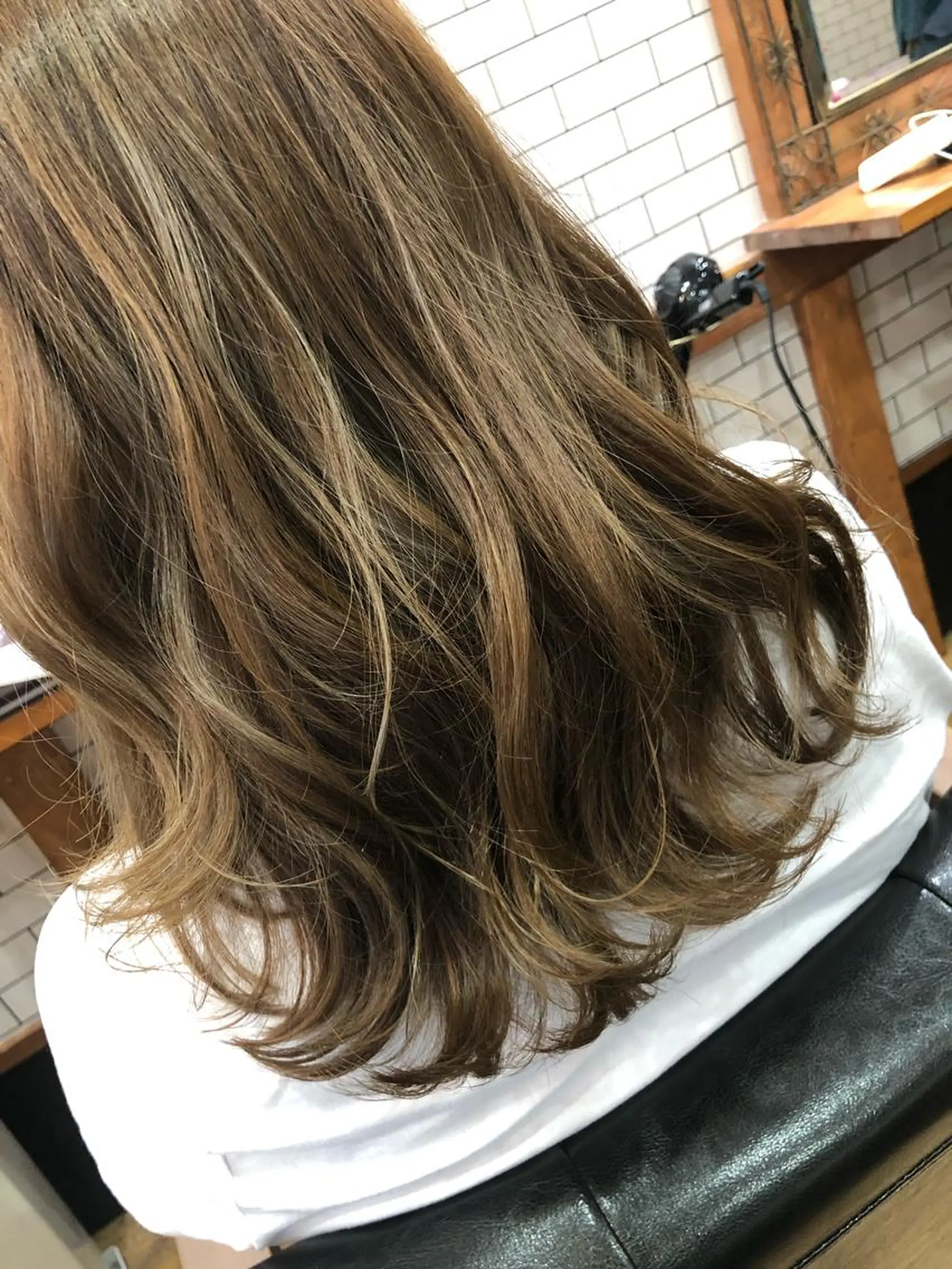 セミロング ヘアカラー トリートメント THREE所属・THREE 関根大のヘアスタイル