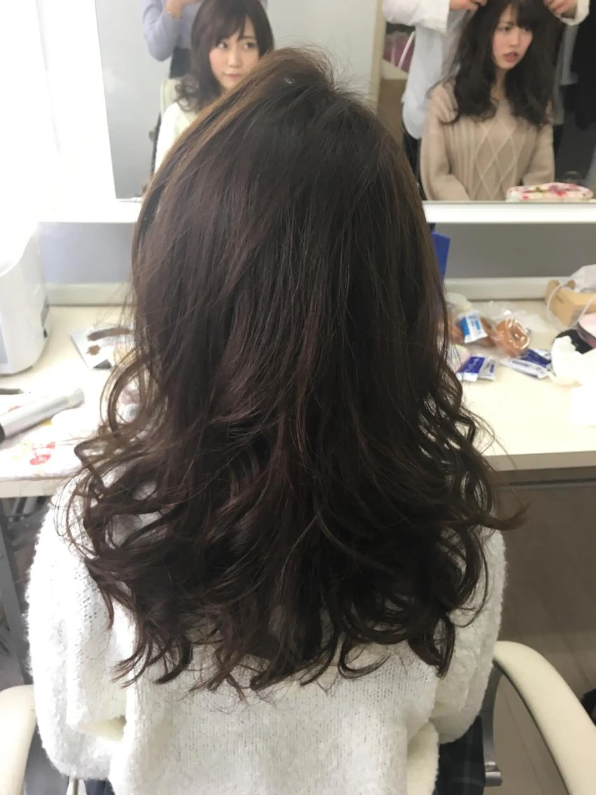 セミロング ヘアアレンジ ヘアセット PALETTE(パレット)所属・SHIORI💜口コ ミNo.1艶カラーのヘアスタイル
